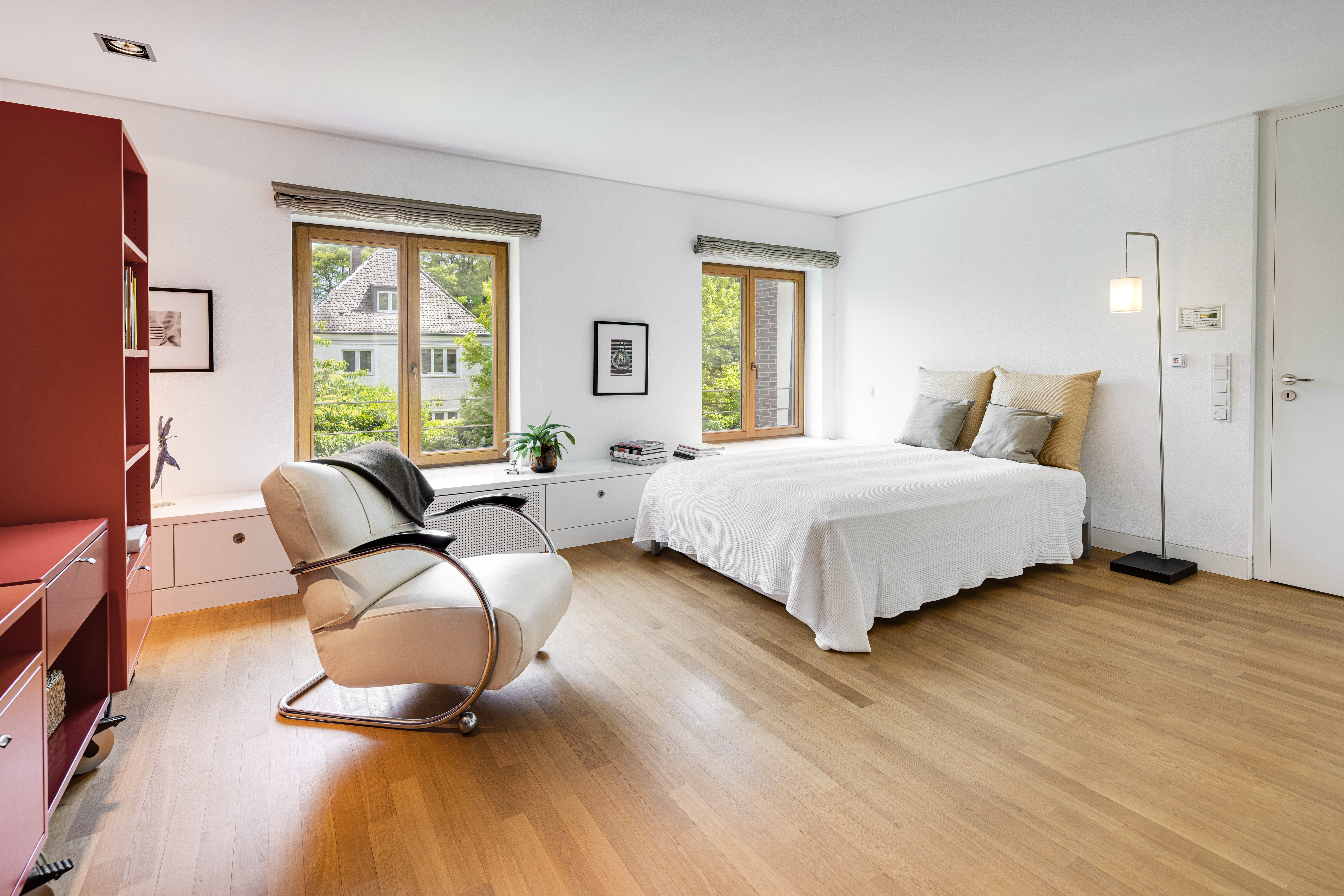 5 Bedroom Single Family Home/House's Image 7