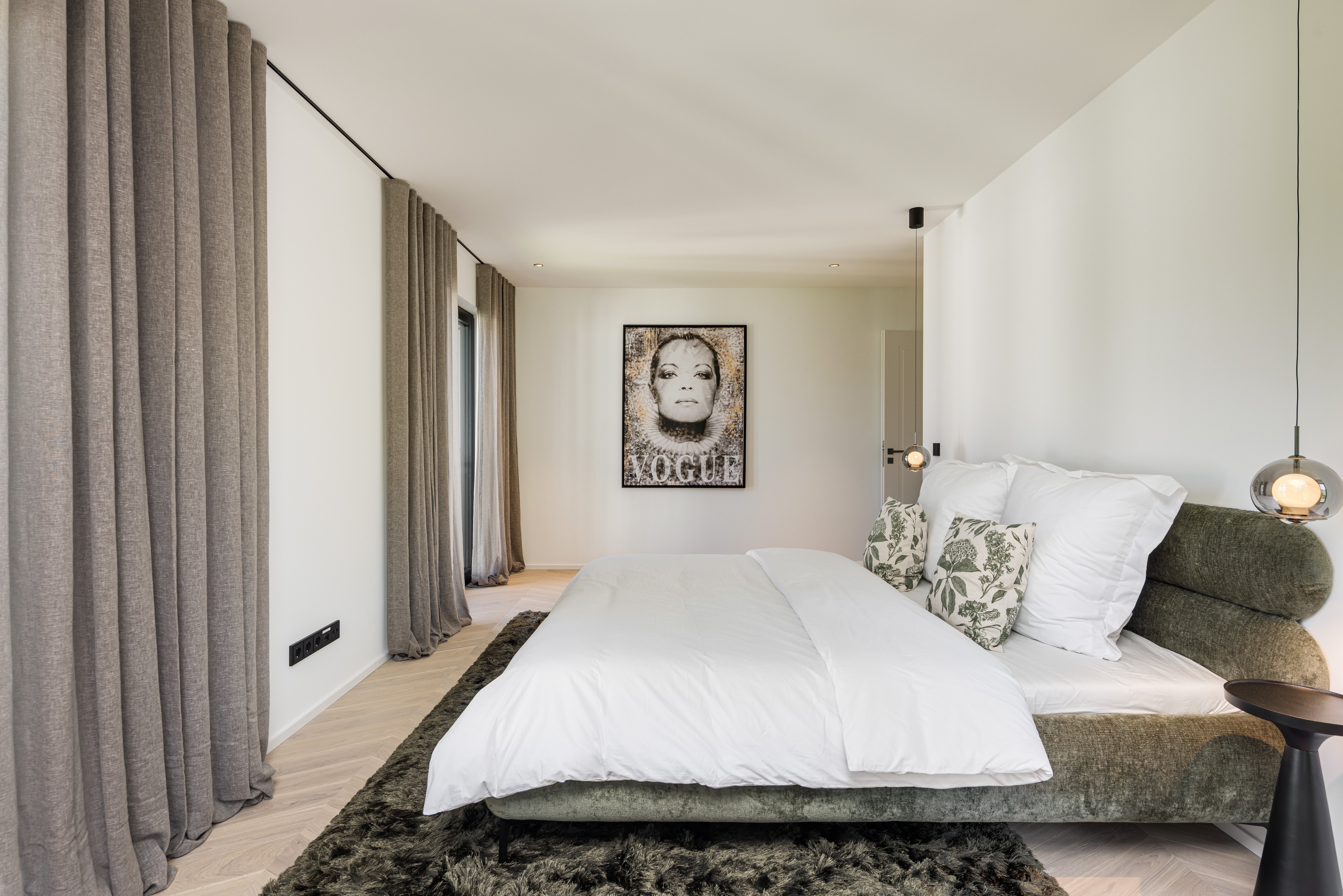 4 Bedroom Single Family Home/House's Image 9