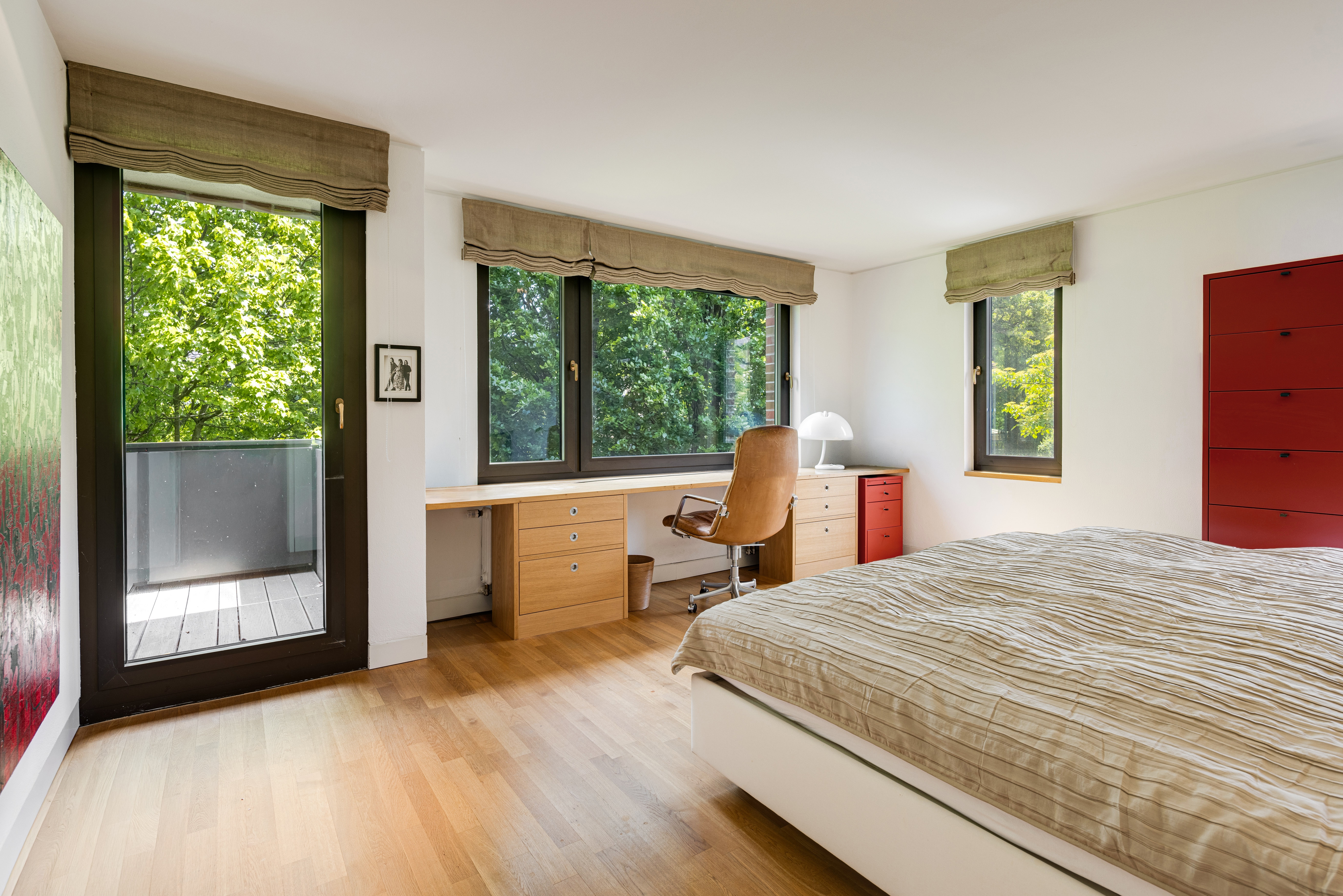 5 Bedroom Single Family Home/House's Image 6