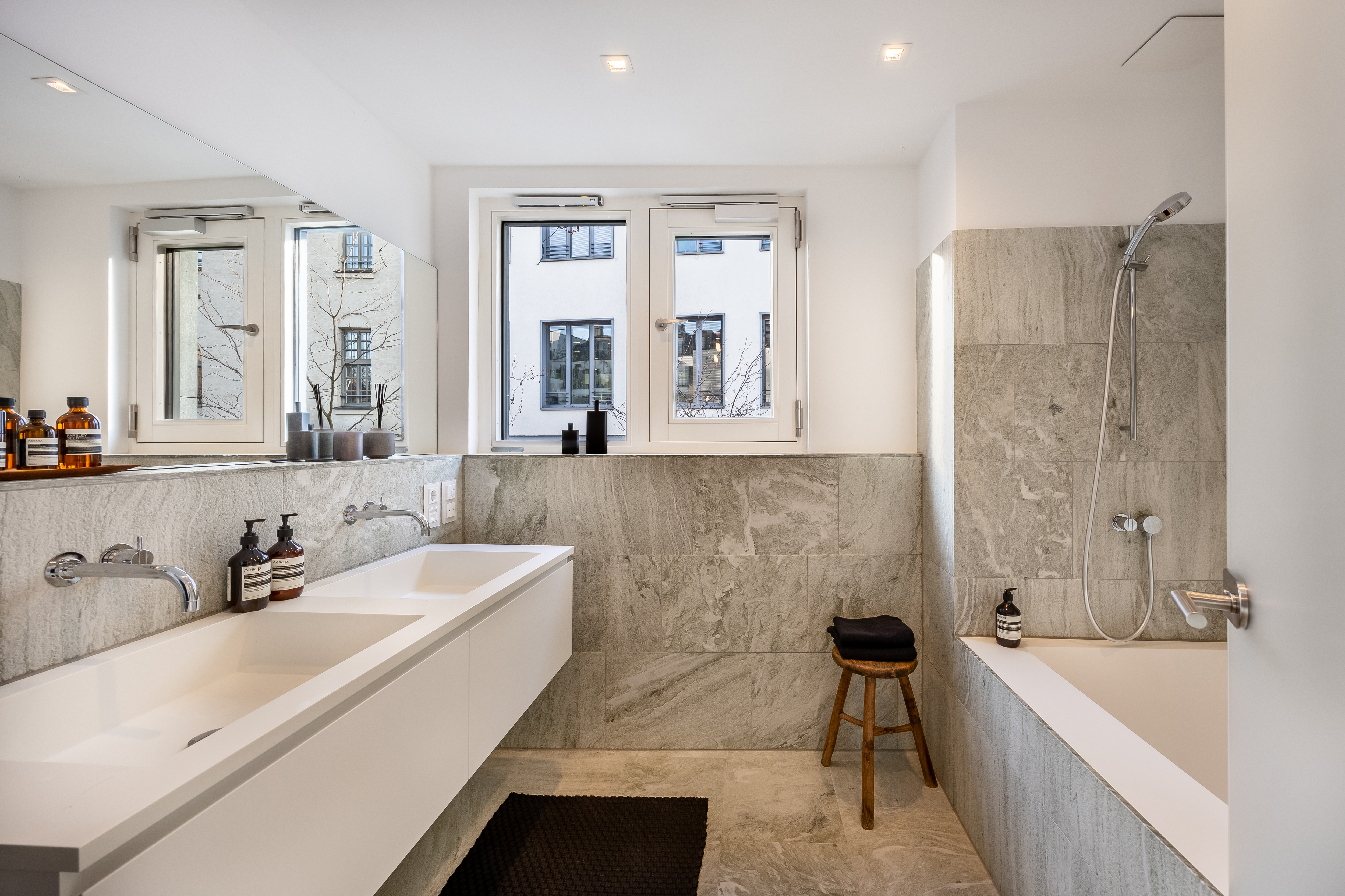 2 Bedroom Apartment/Flat's Image 5