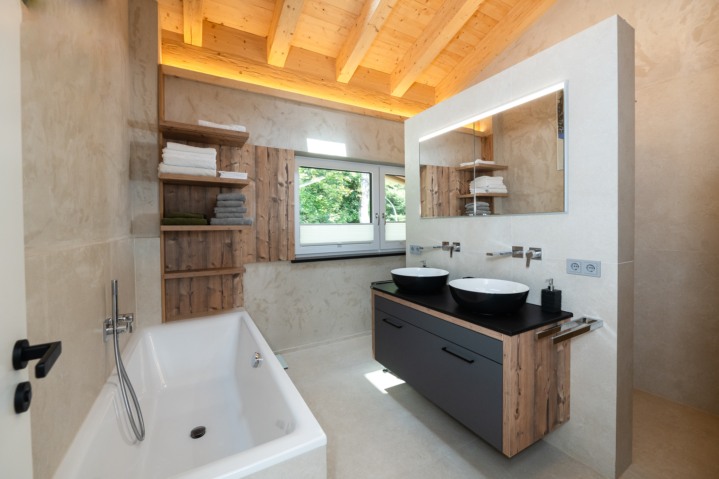 3 Bedroom Apartment/Flat's Image 3