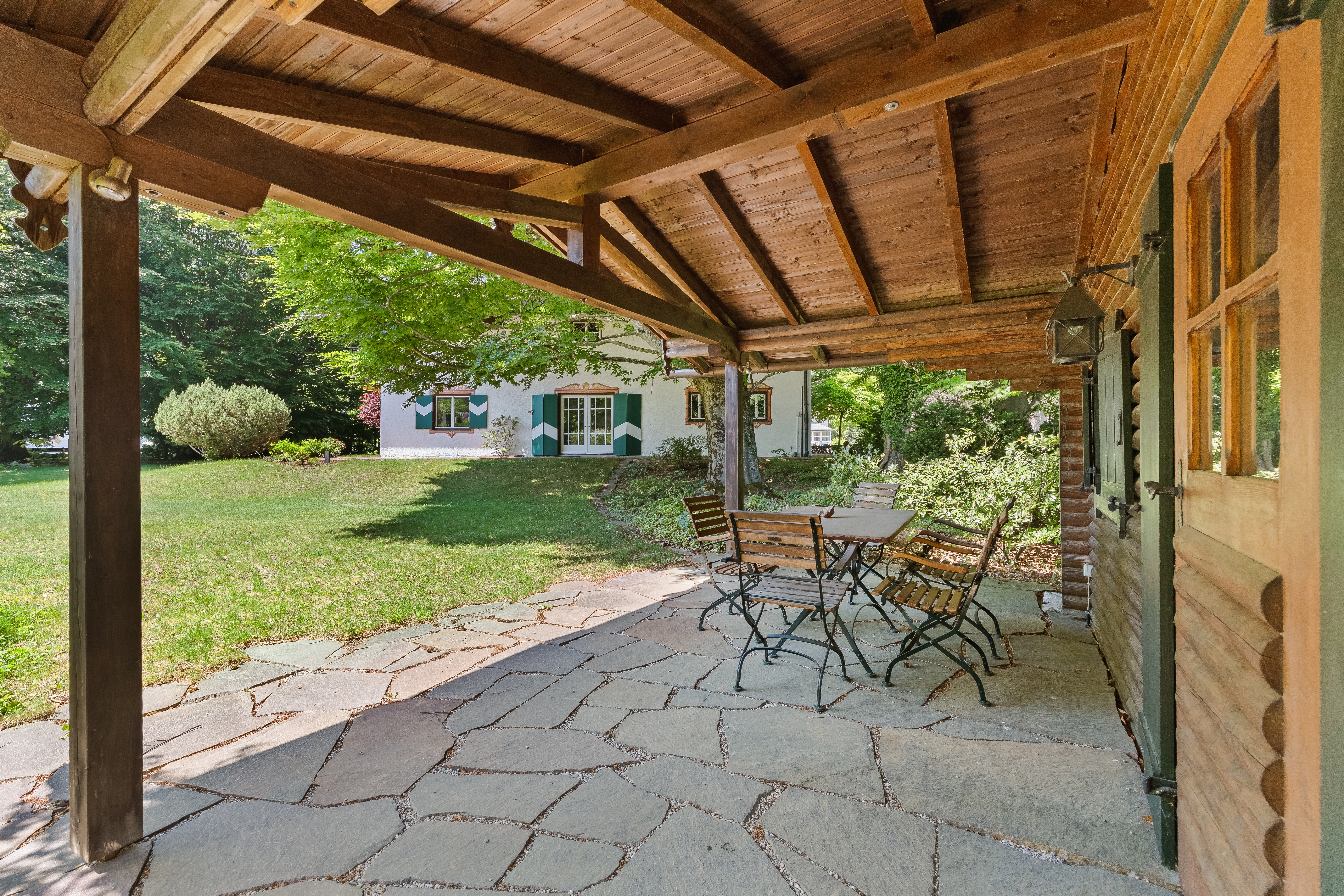 4 Bedroom Single Family Home/House's Image 4