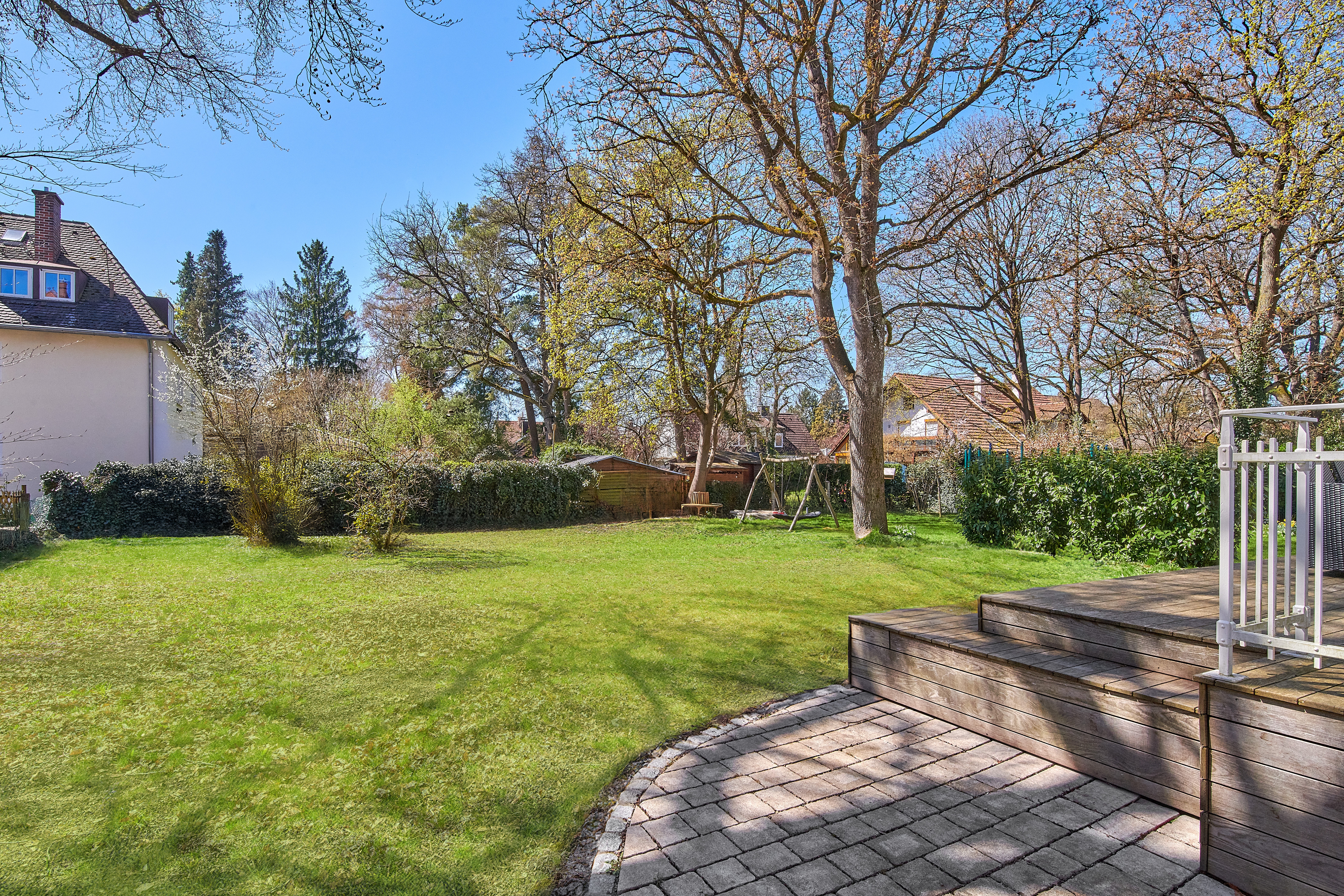 https://images.propstack.de/photos/Yp2uaEZP3kXRmDm3ZZ6U86gr/photo/7h5sWeW8h337ru7G799DdFQM/HS%201860%20-%20Garten%202.jpg