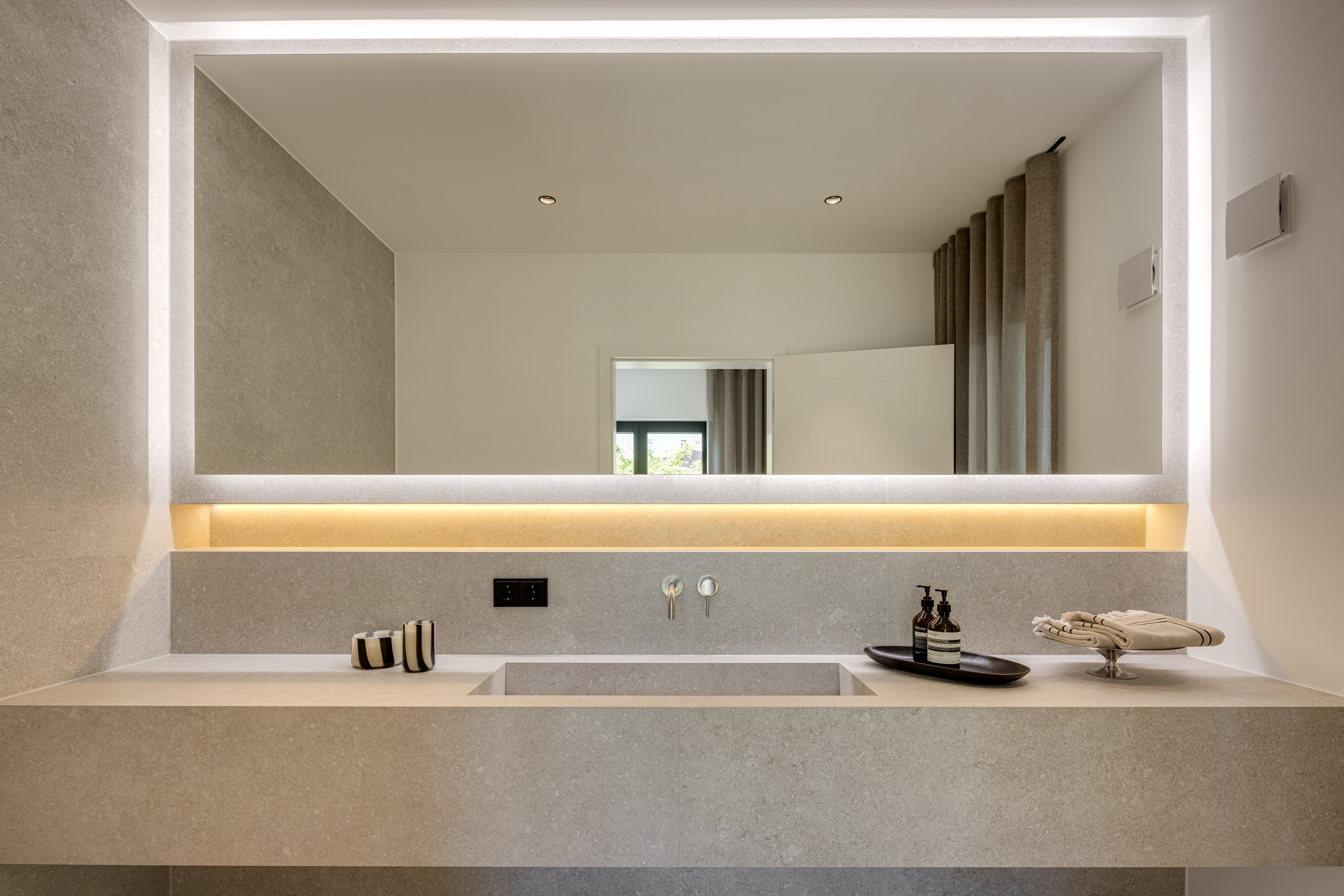 4 Bedroom Single Family Home/House's Image 17