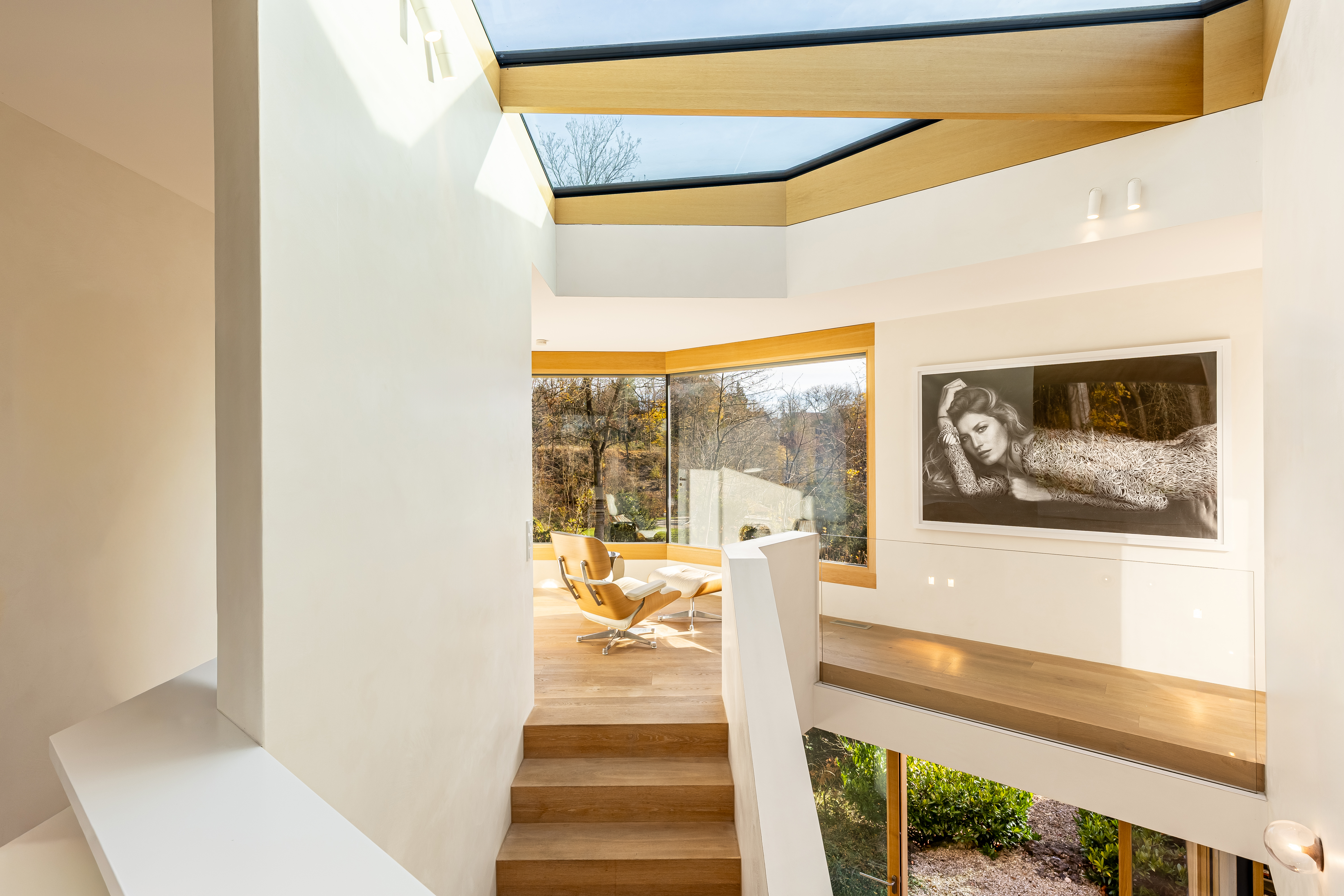 4 Bedroom Single Family Home/House's Image 5