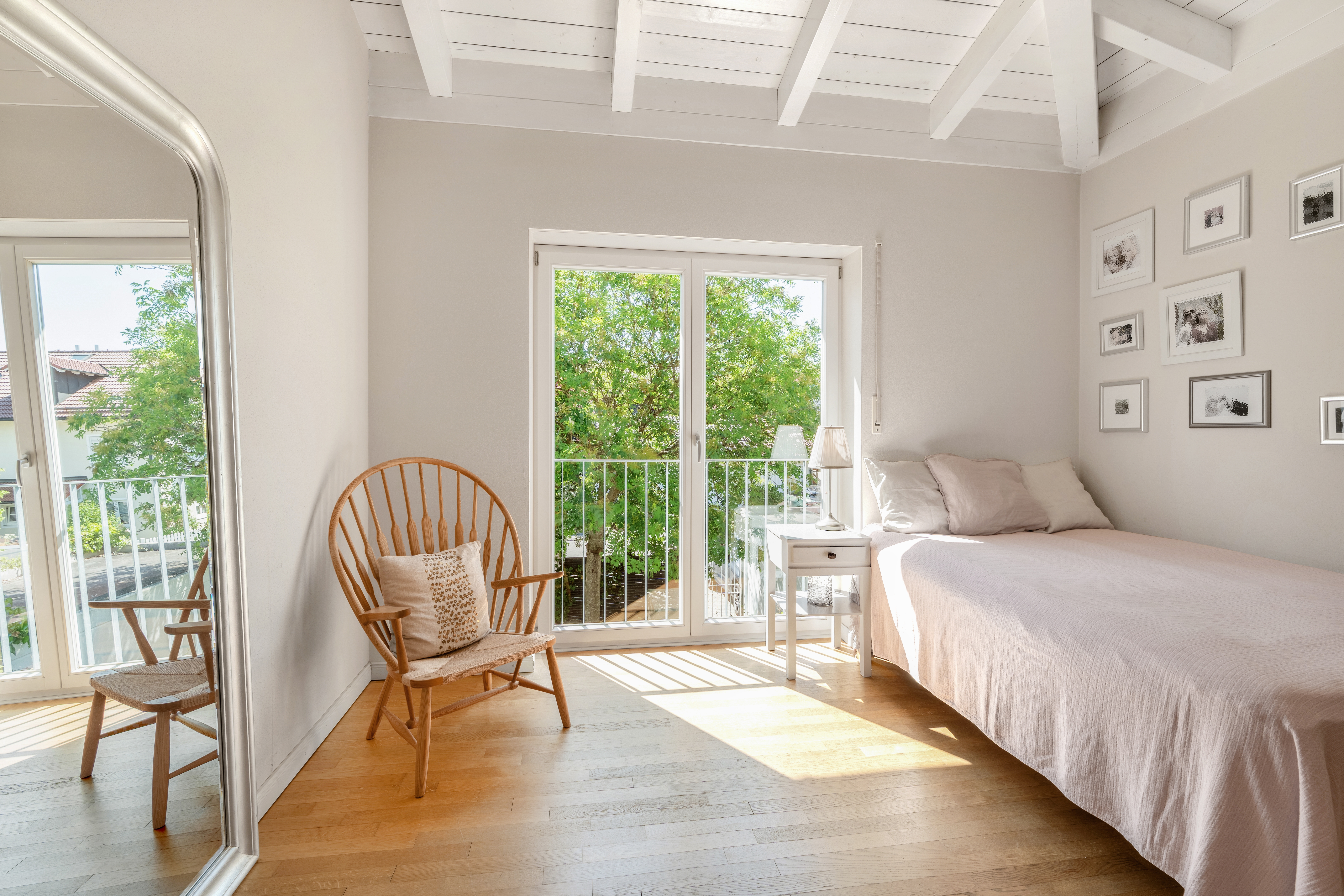 5 Bedroom Single Family Home/House's Image 9