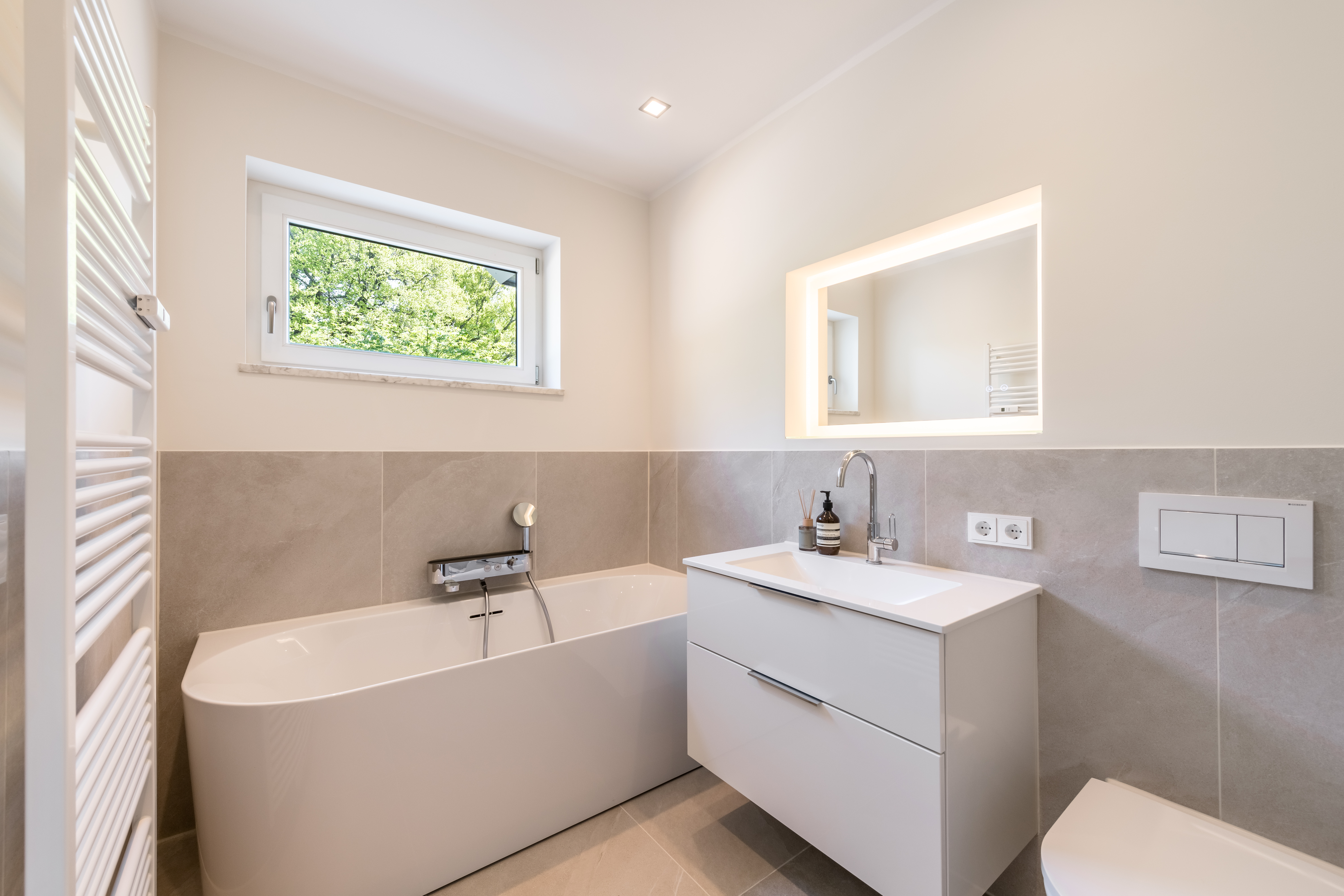 2 Bedroom Apartment/Flat's Image 4