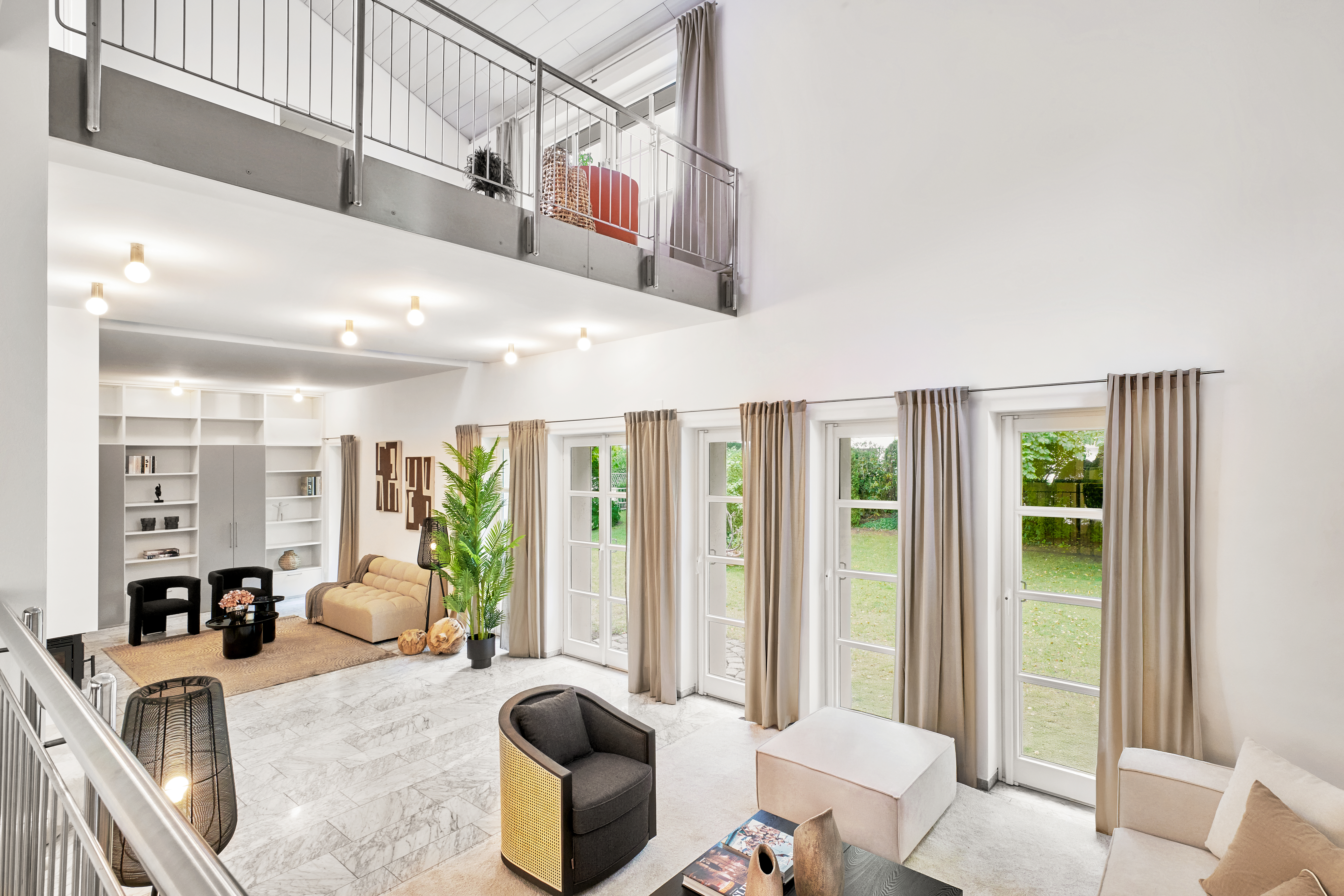 6 Bedroom Villa/Townhouse's Image 5