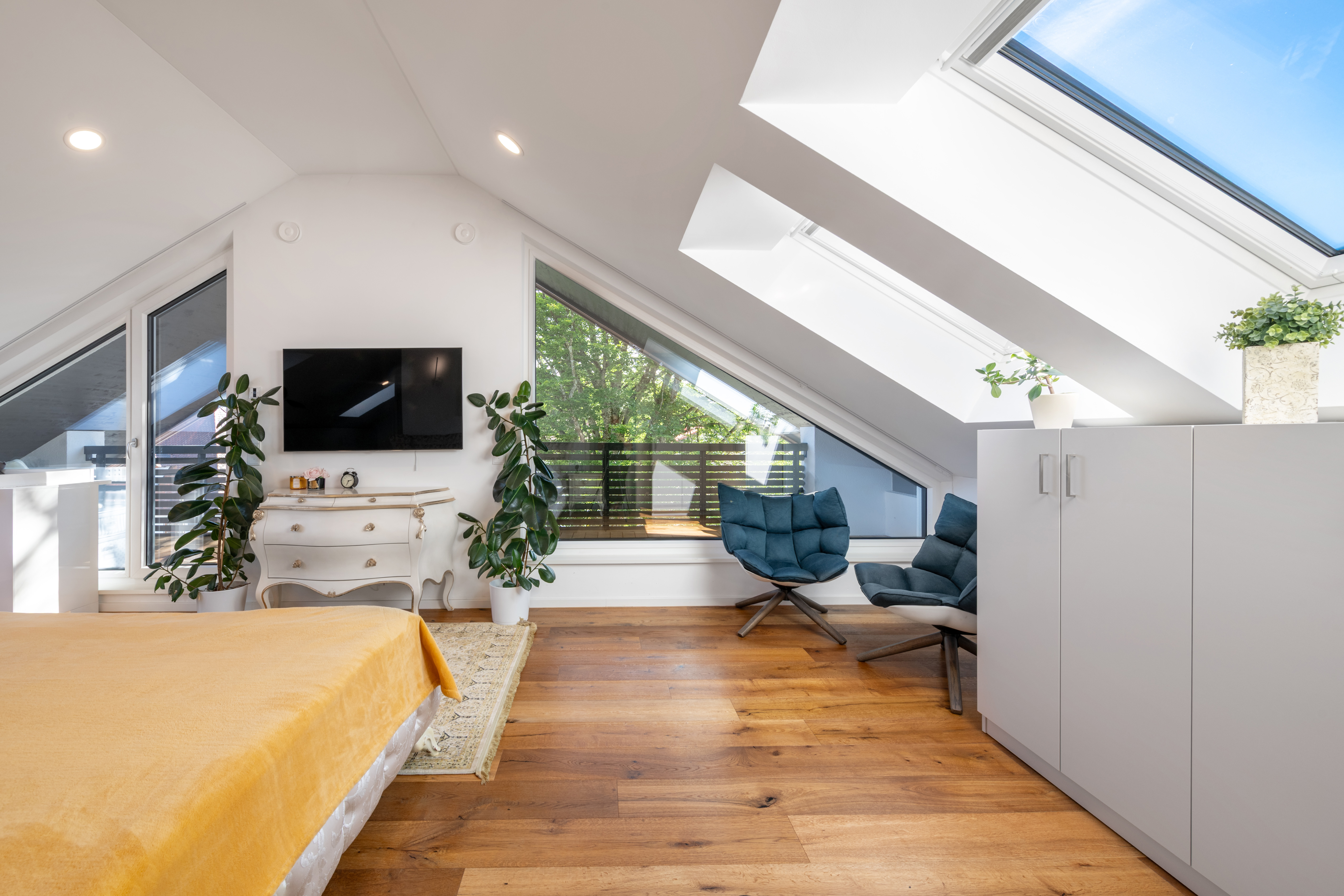 4 Bedroom Single Family Home/House's Image 7