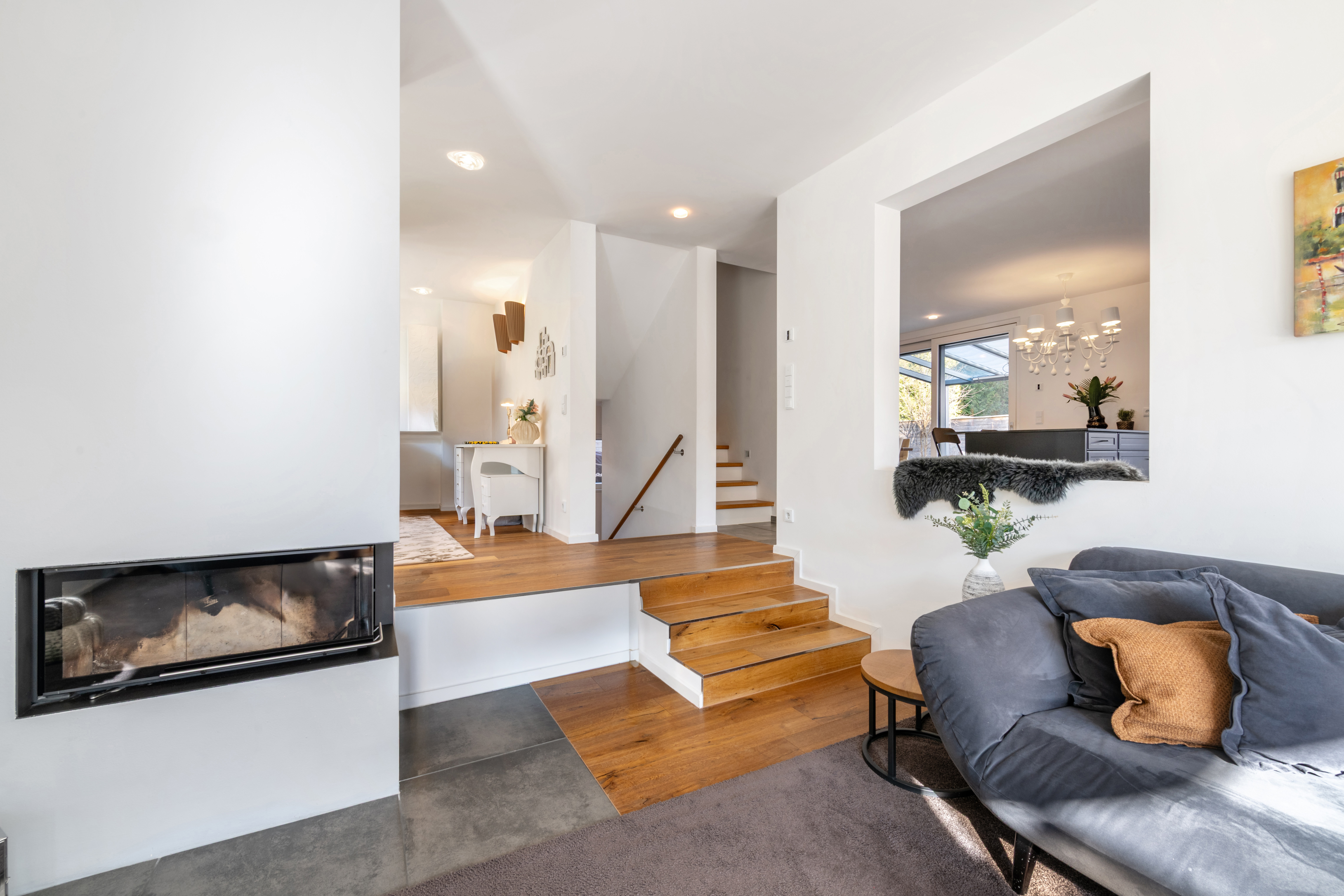 4 Bedroom Single Family Home/House's Image 3