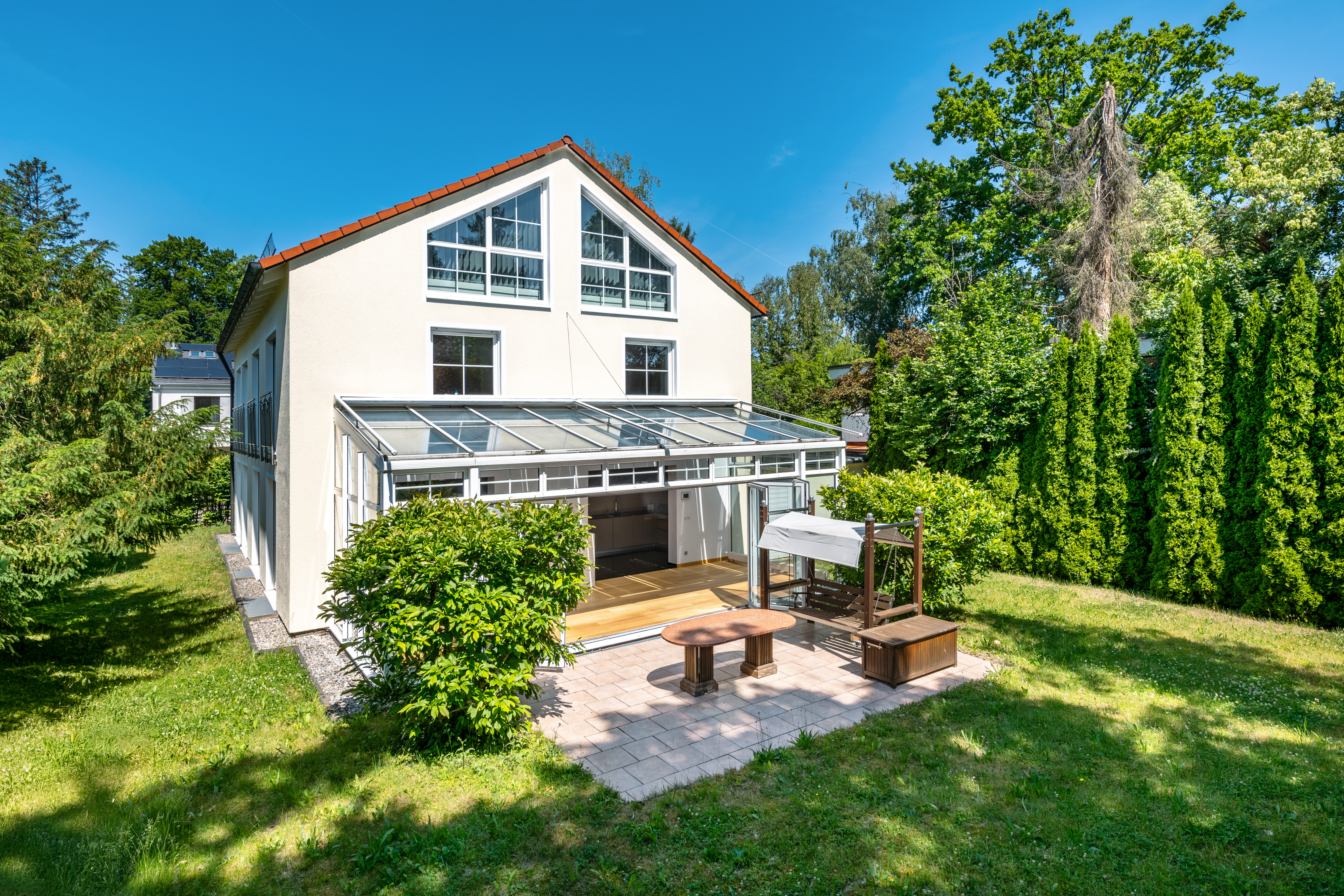 5 Bedroom Single Family Home/House's Image 10