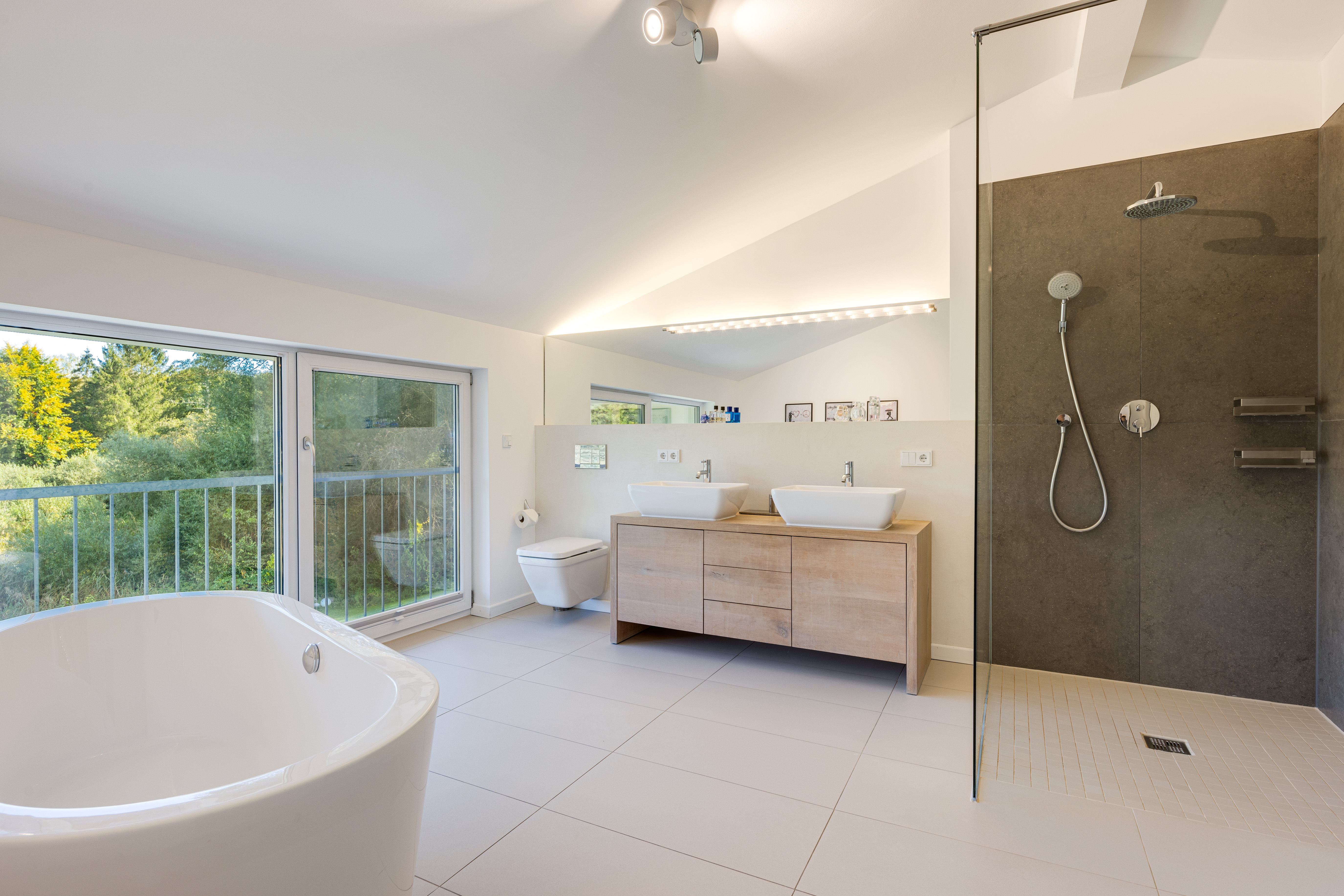 3 Bedroom Single Family Home/House's Image 7