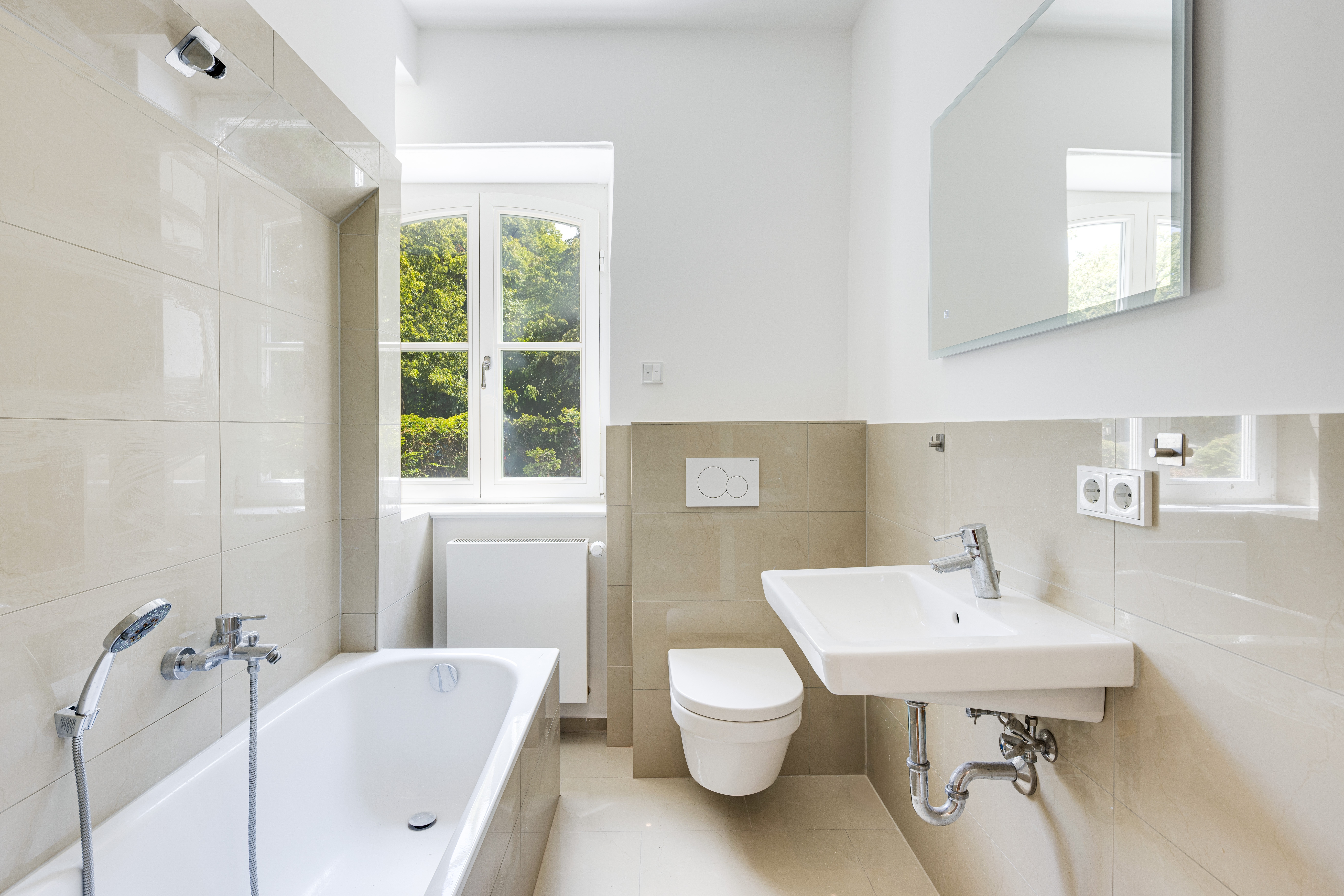 2 Bedroom Apartment/Flat's Image 3