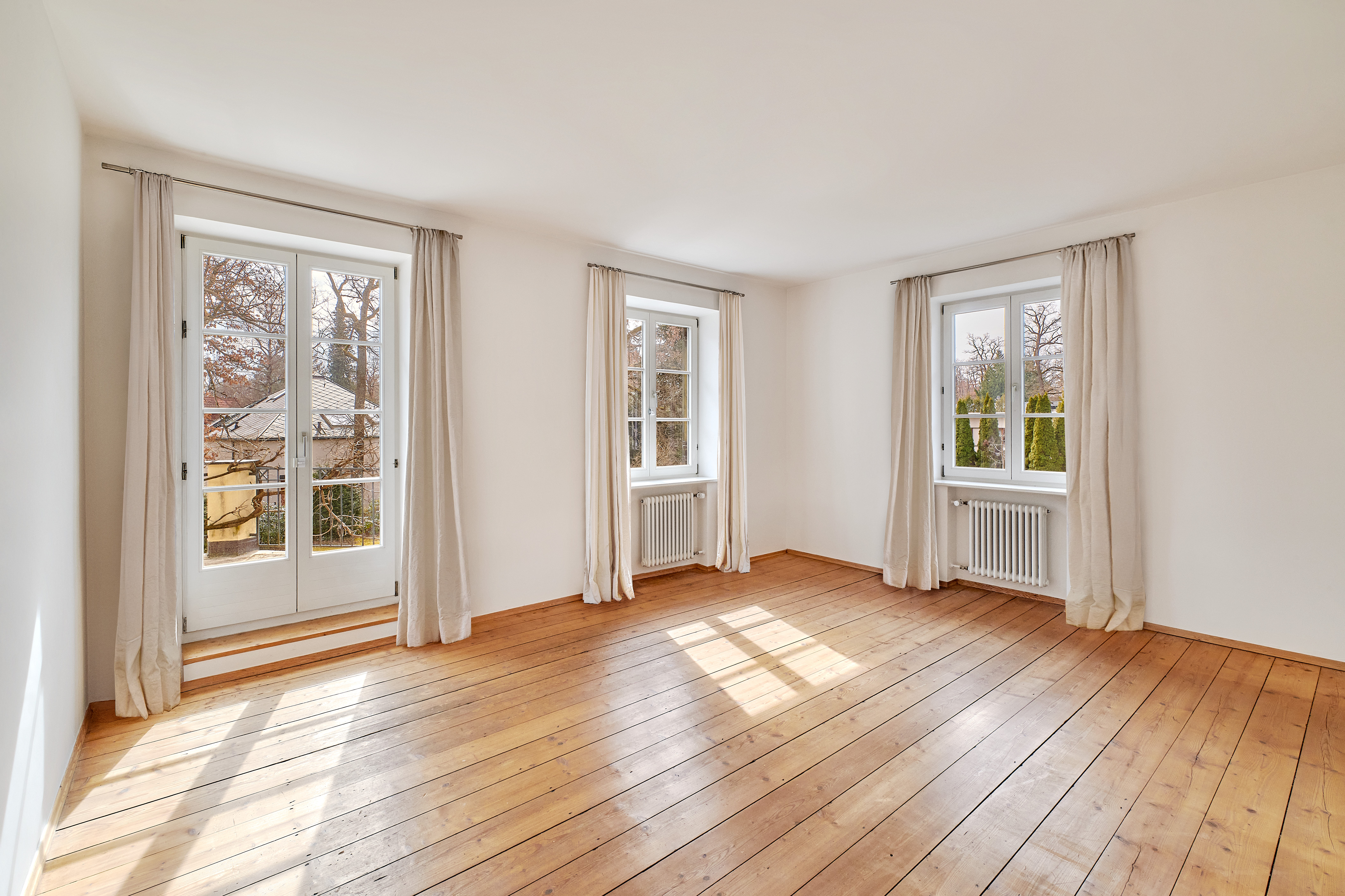6 Bedroom Villa/Townhouse's Image 3