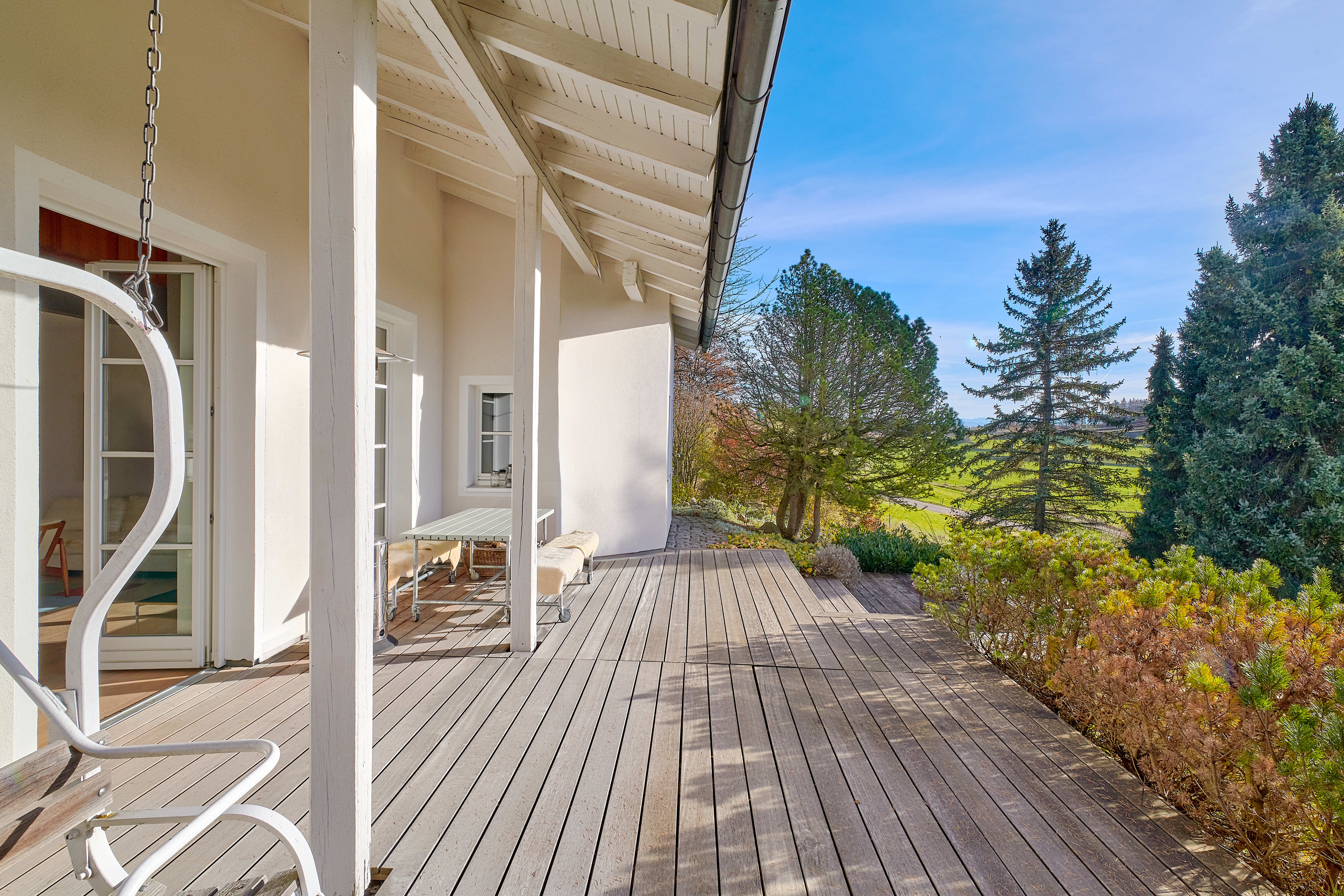 6 Bedroom Single Family Home/House's Image 4