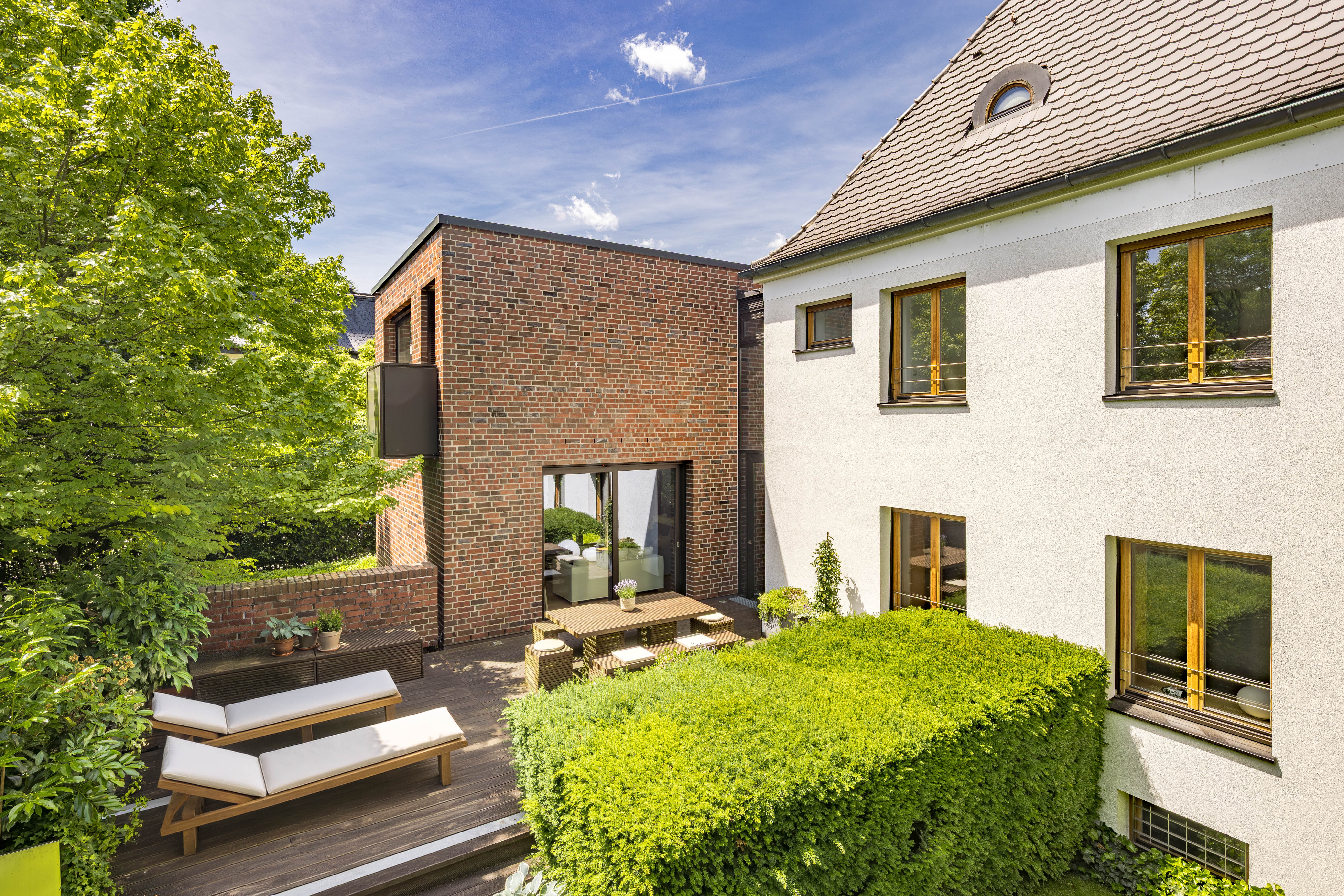5 Bedroom Single Family Home/House's Image 12
