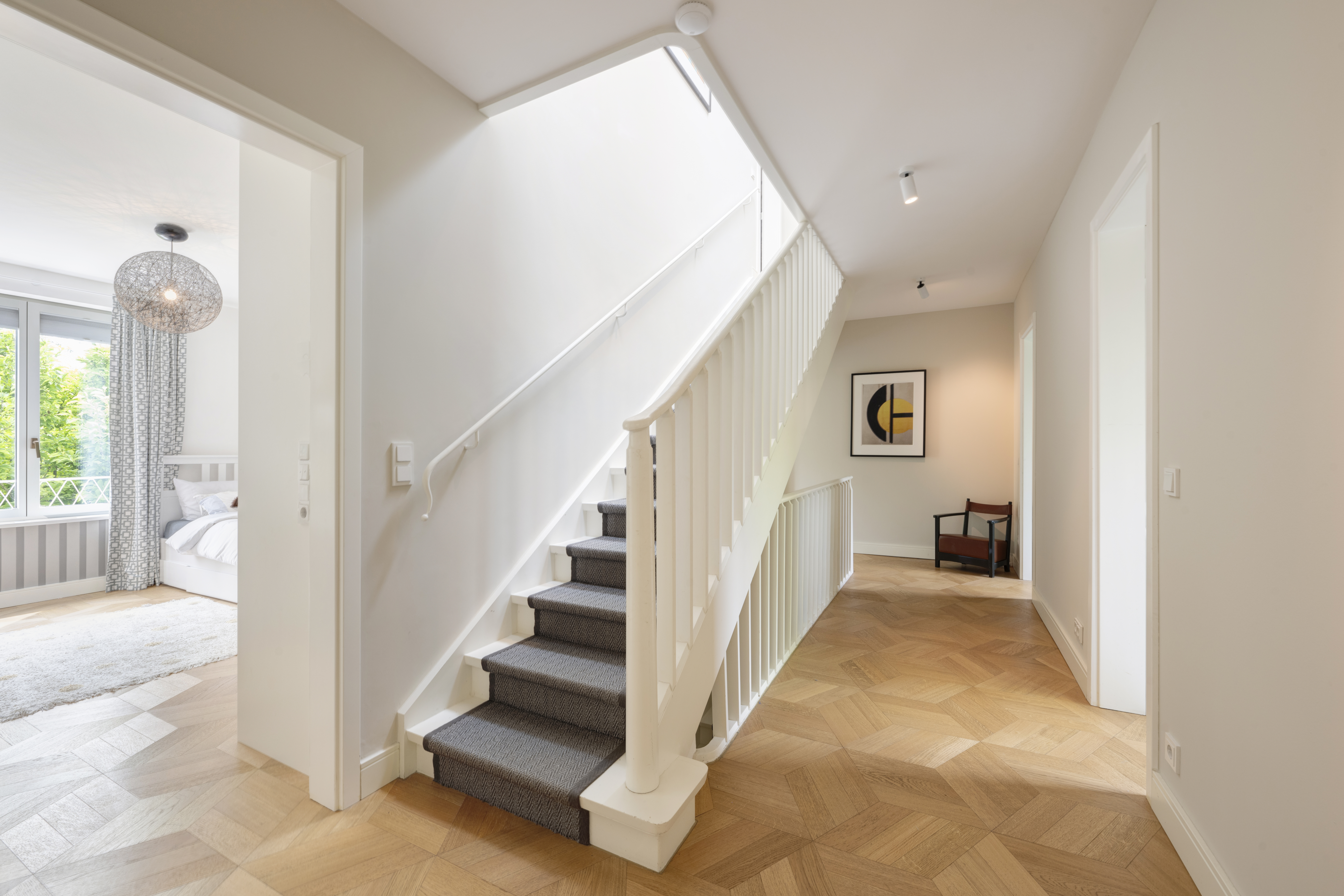 6 Bedroom Other's Image 9