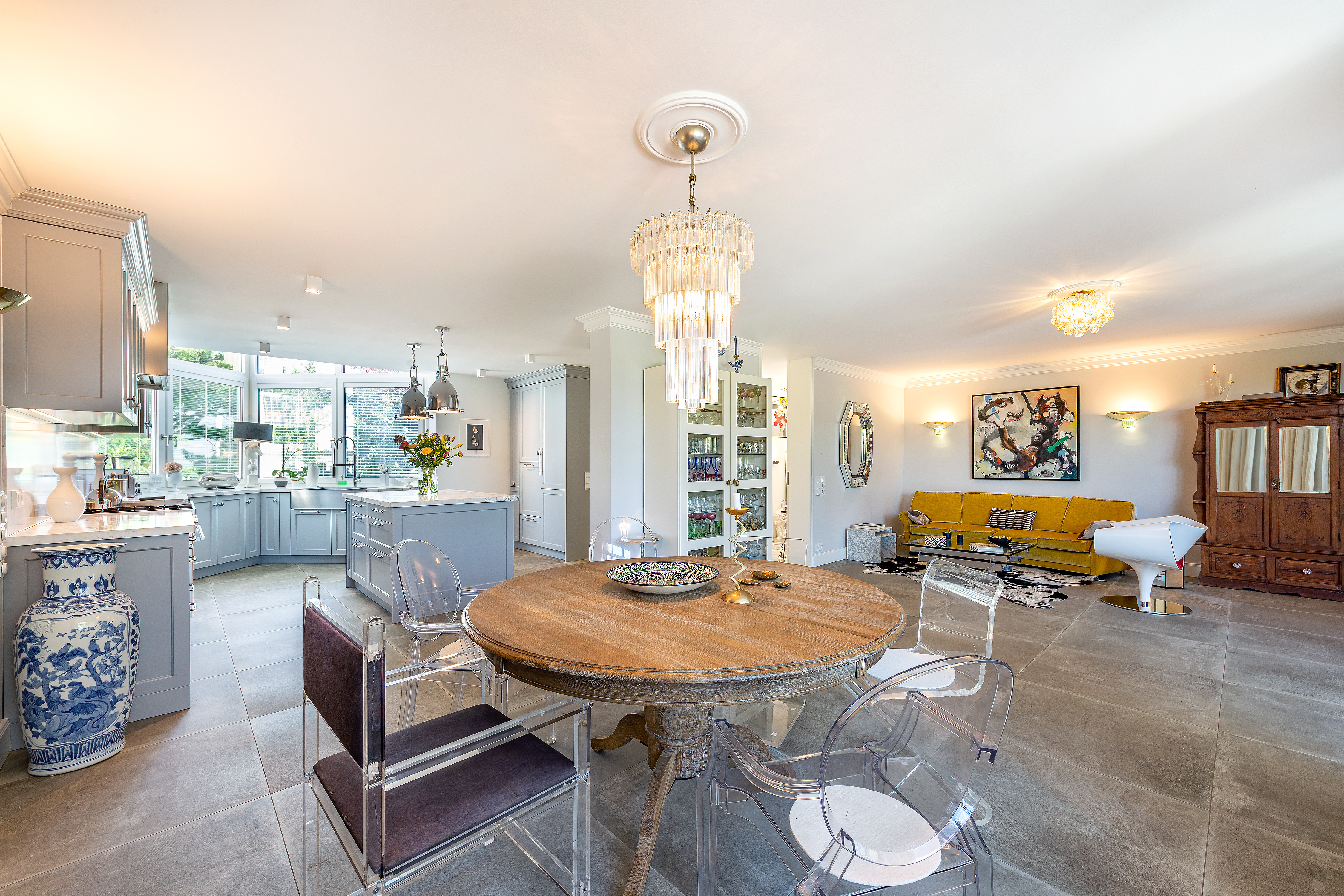 4 Bedroom Single Family Home/House's Image 4