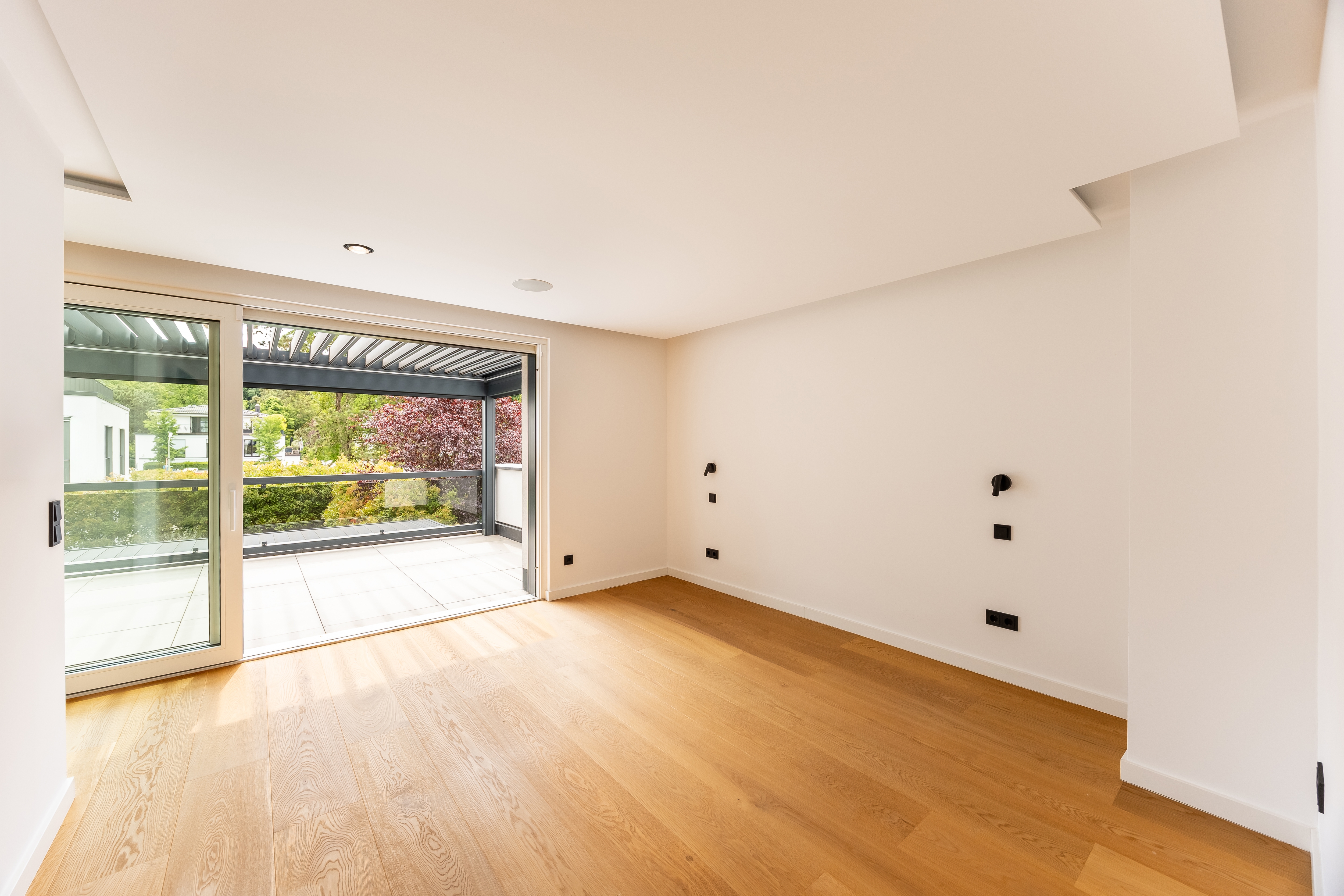 2 Bedroom Other's Image 3