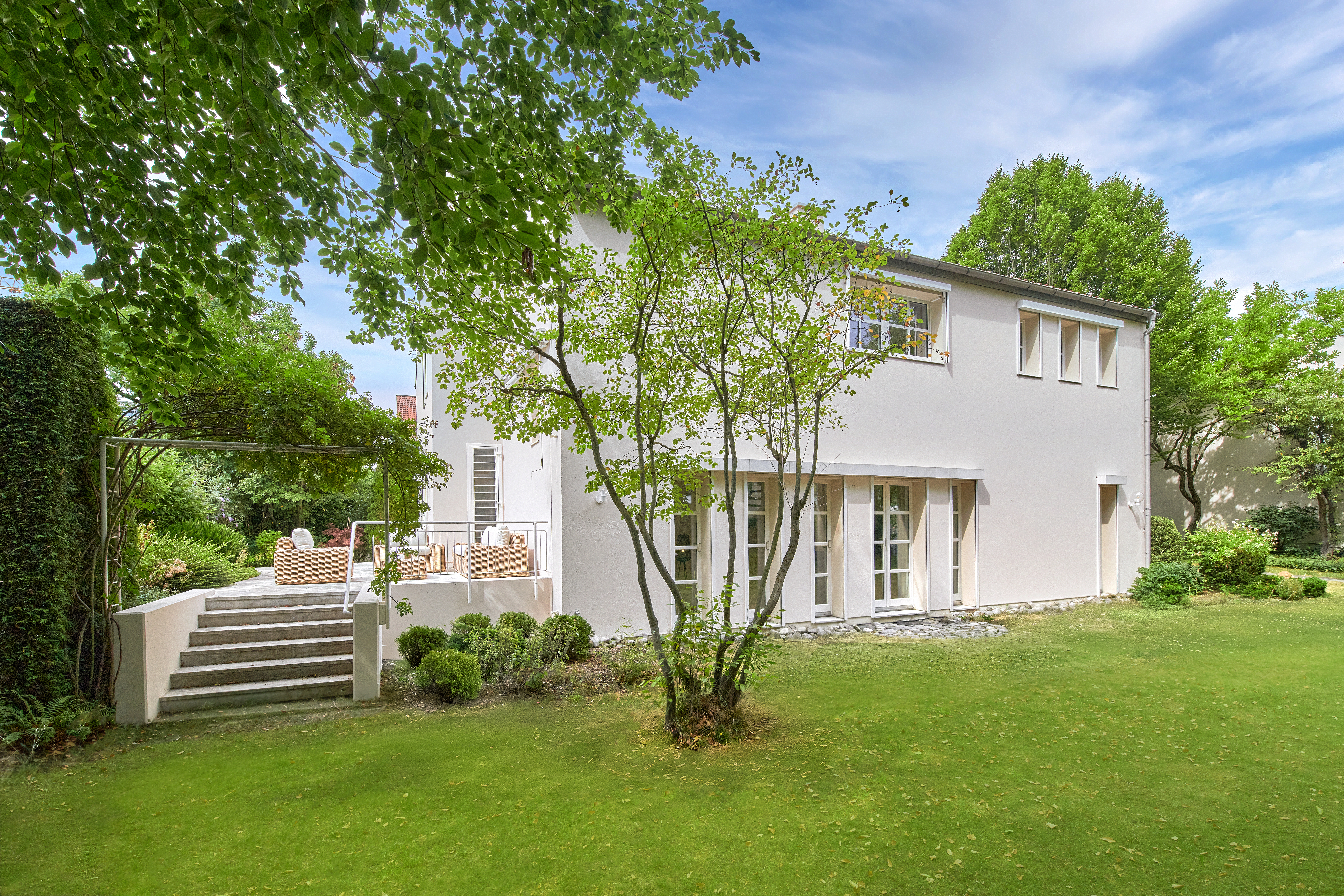 6 Bedroom Villa/Townhouse's Image 7