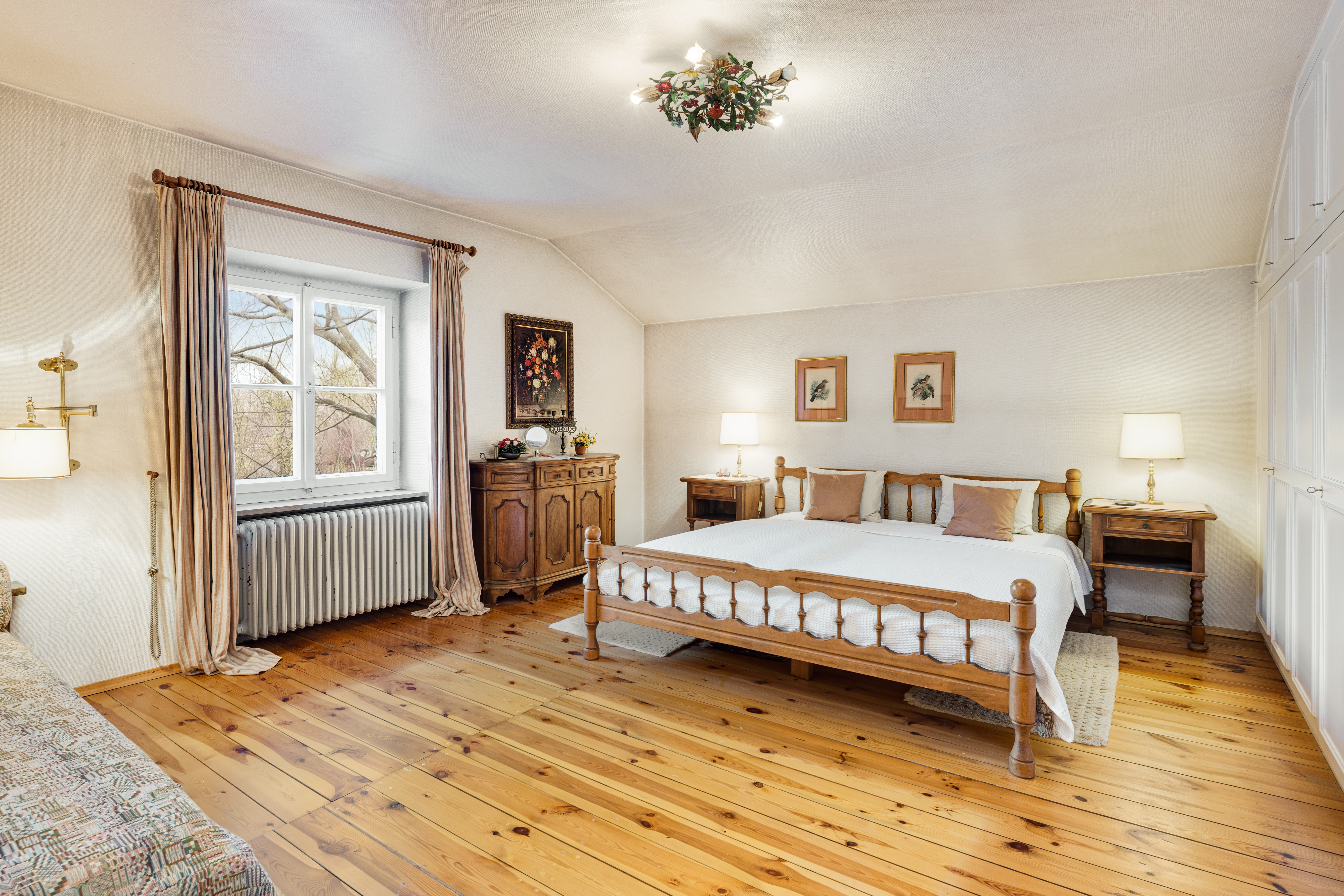 4 Bedroom Single Family Home/House's Image 8