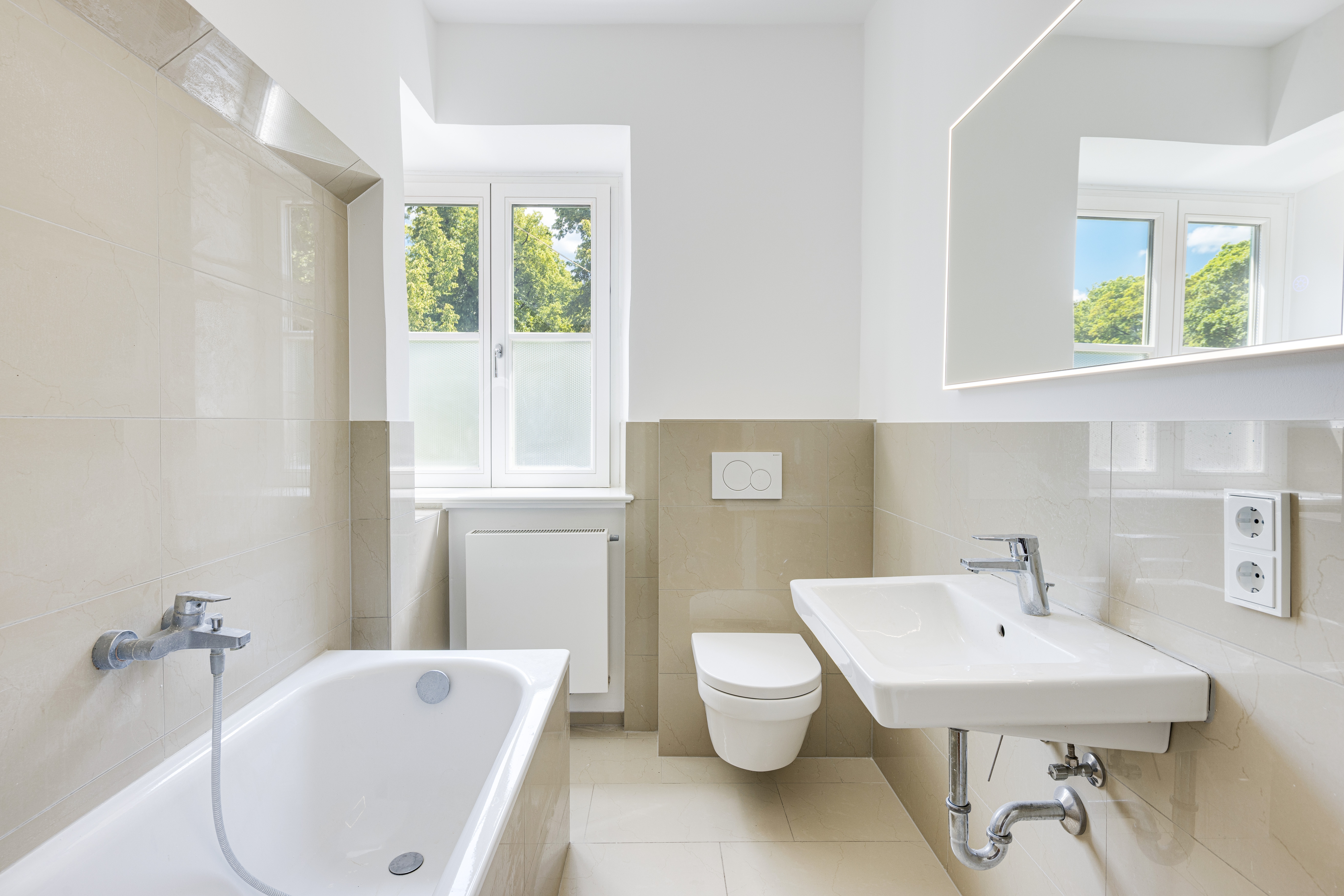 2 Bedroom Apartment/Flat's Image 3