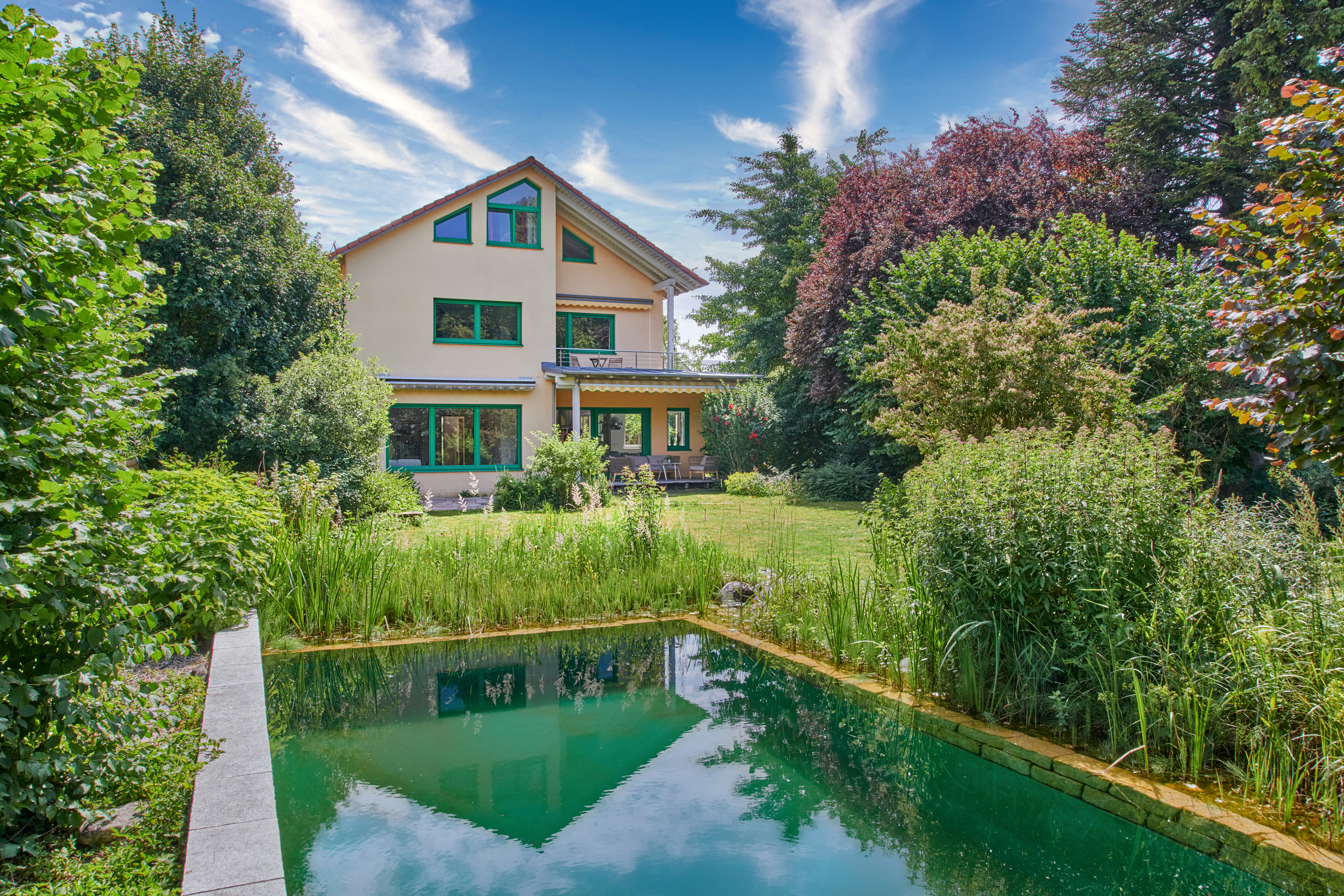5 Bedroom Single Family Home/House's Image 8