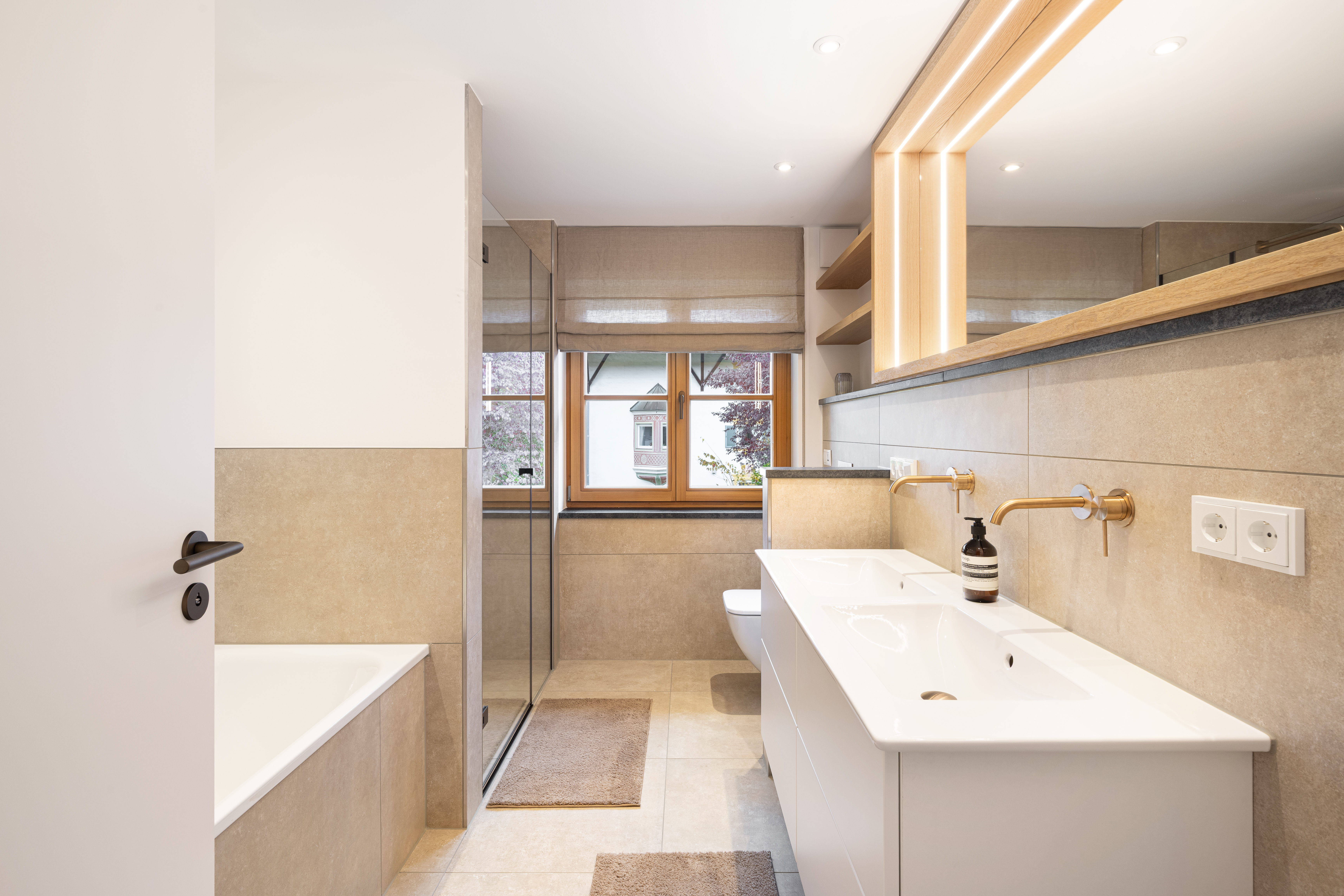 4 Bedroom Villa/Townhouse's Image 3