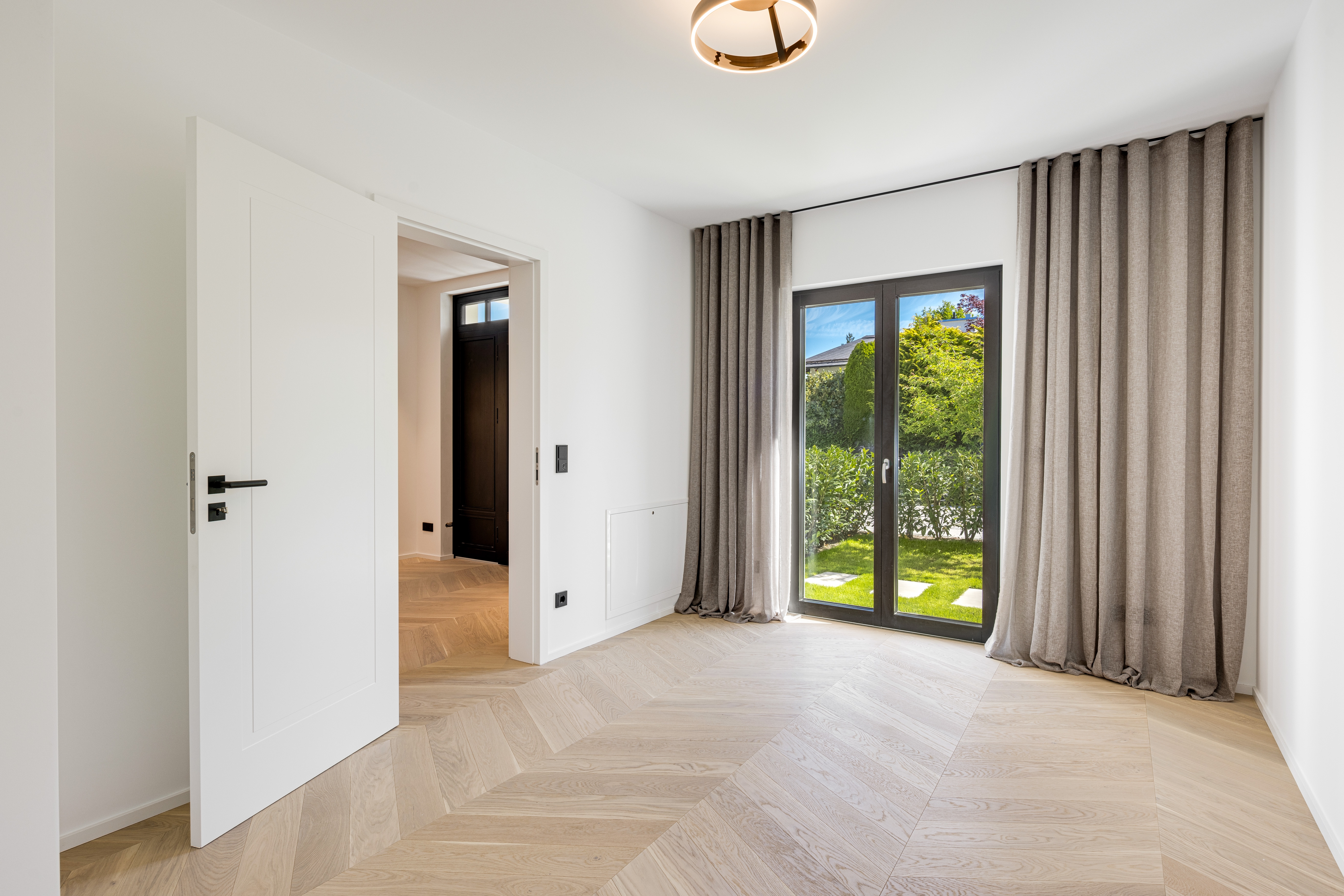 4 Bedroom Single Family Home/House's Image 15