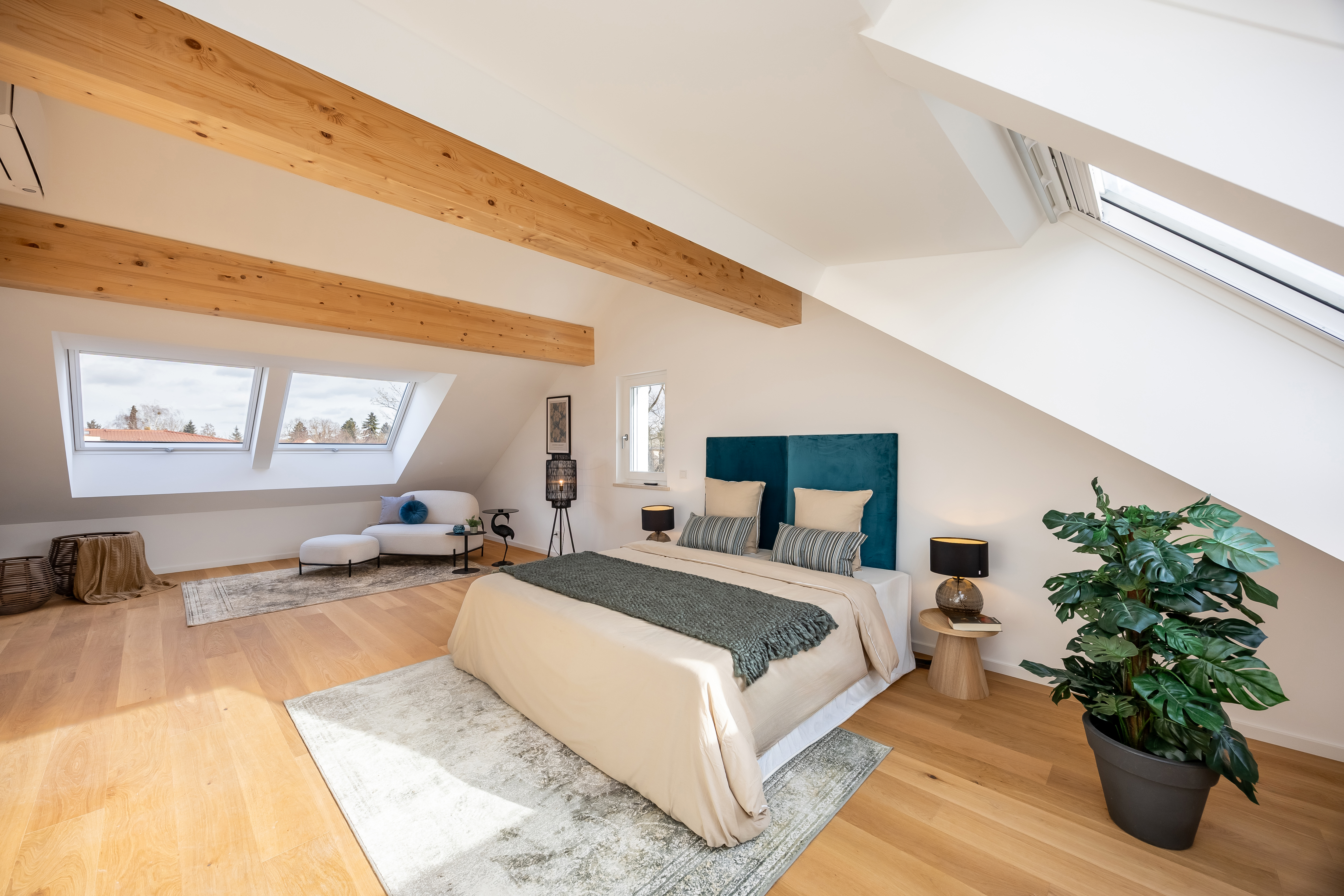 4 Bedroom Other's Image 6