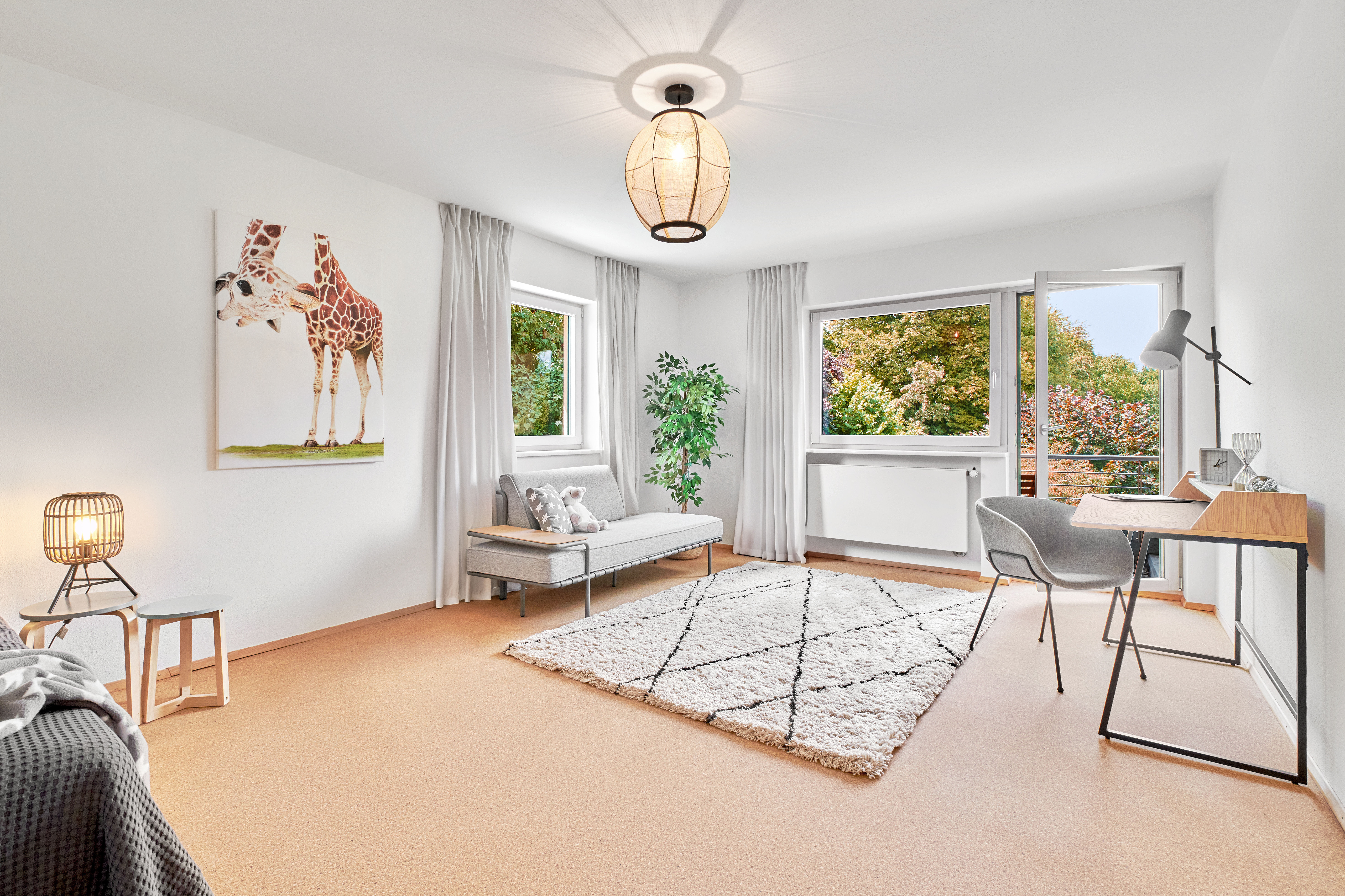 5 Bedroom Single Family Home/House's Image 3