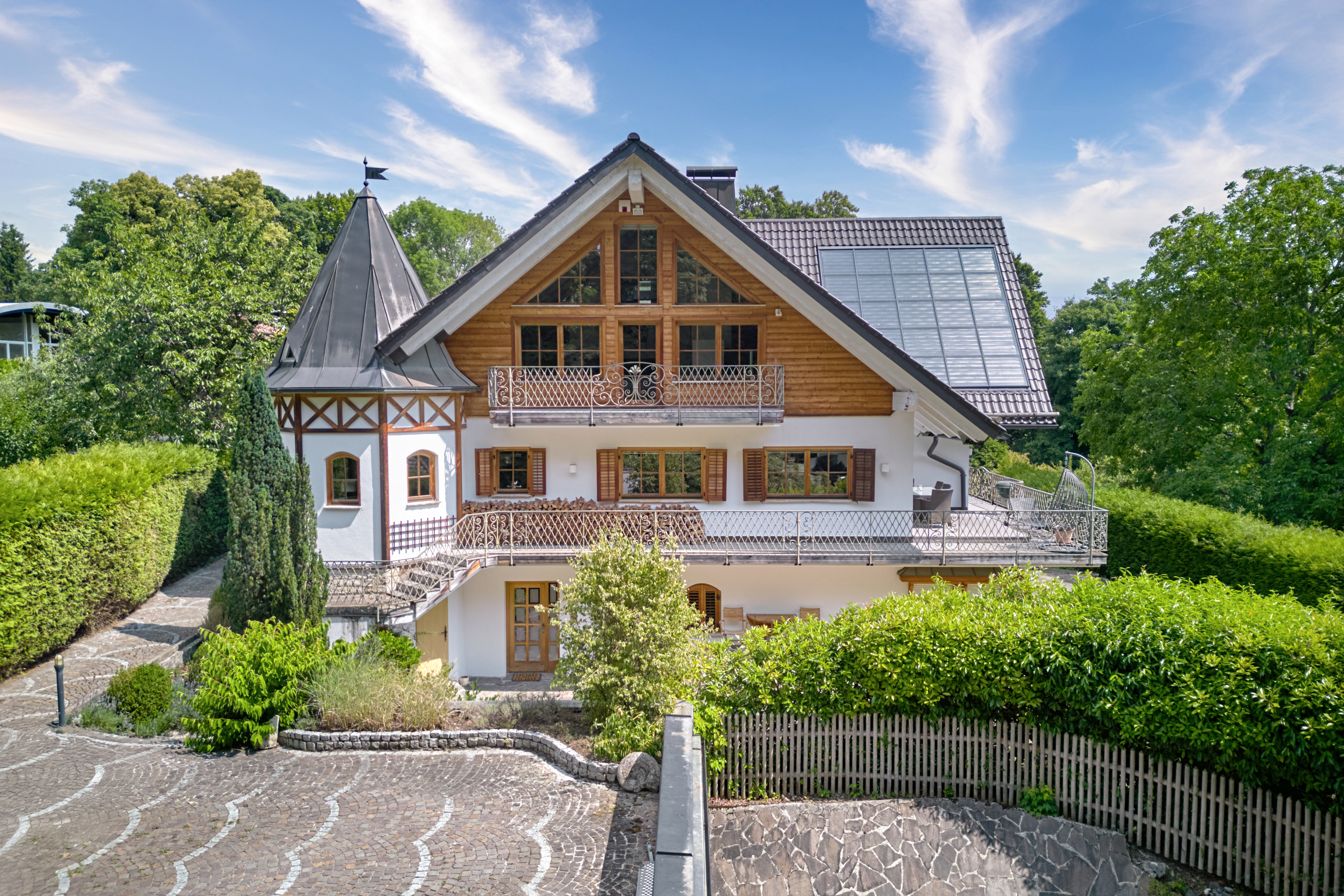 6 Bedroom Villa/Townhouse's Image 6