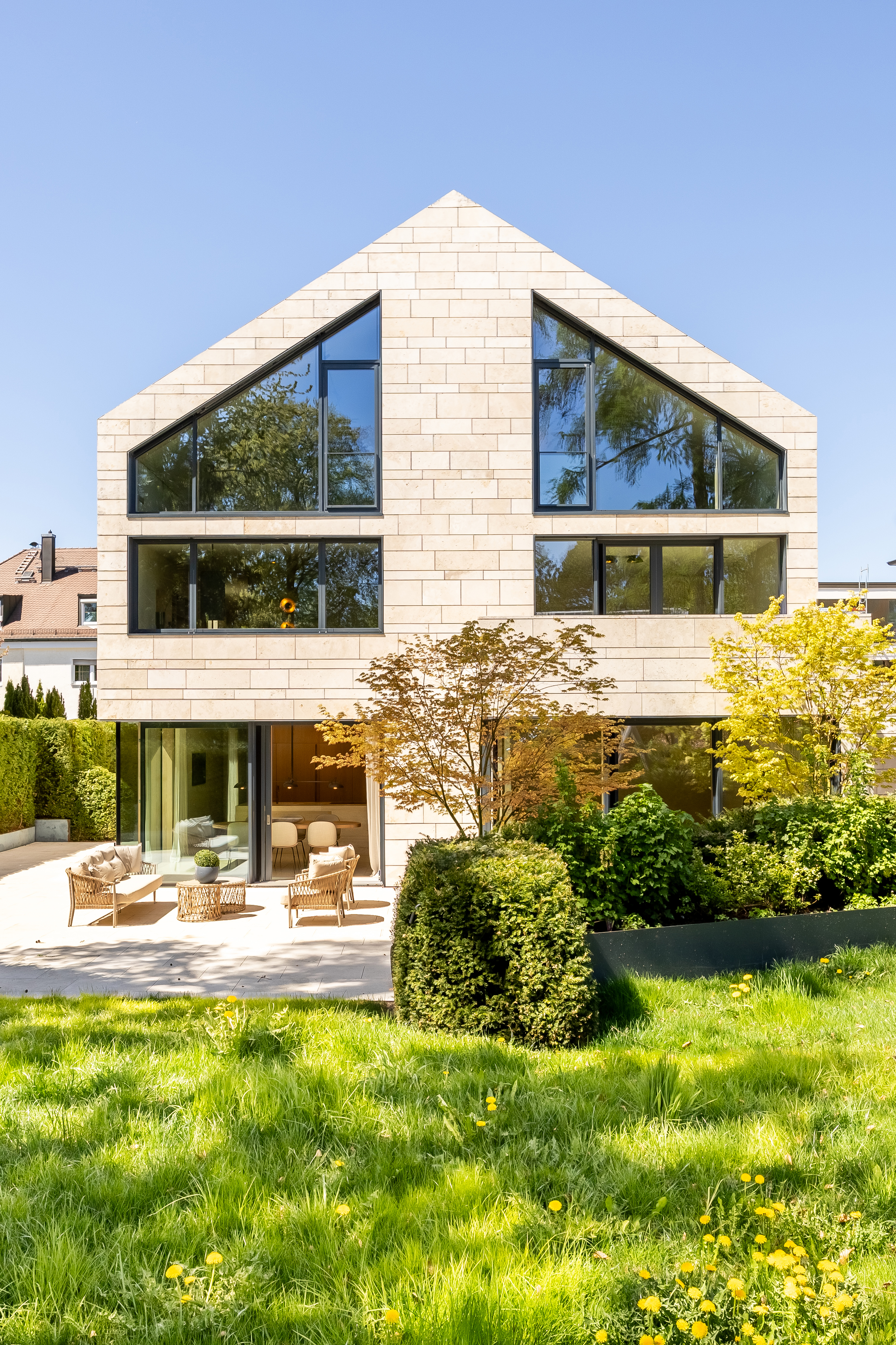 4 Bedroom Single Family Home/House's Image 9