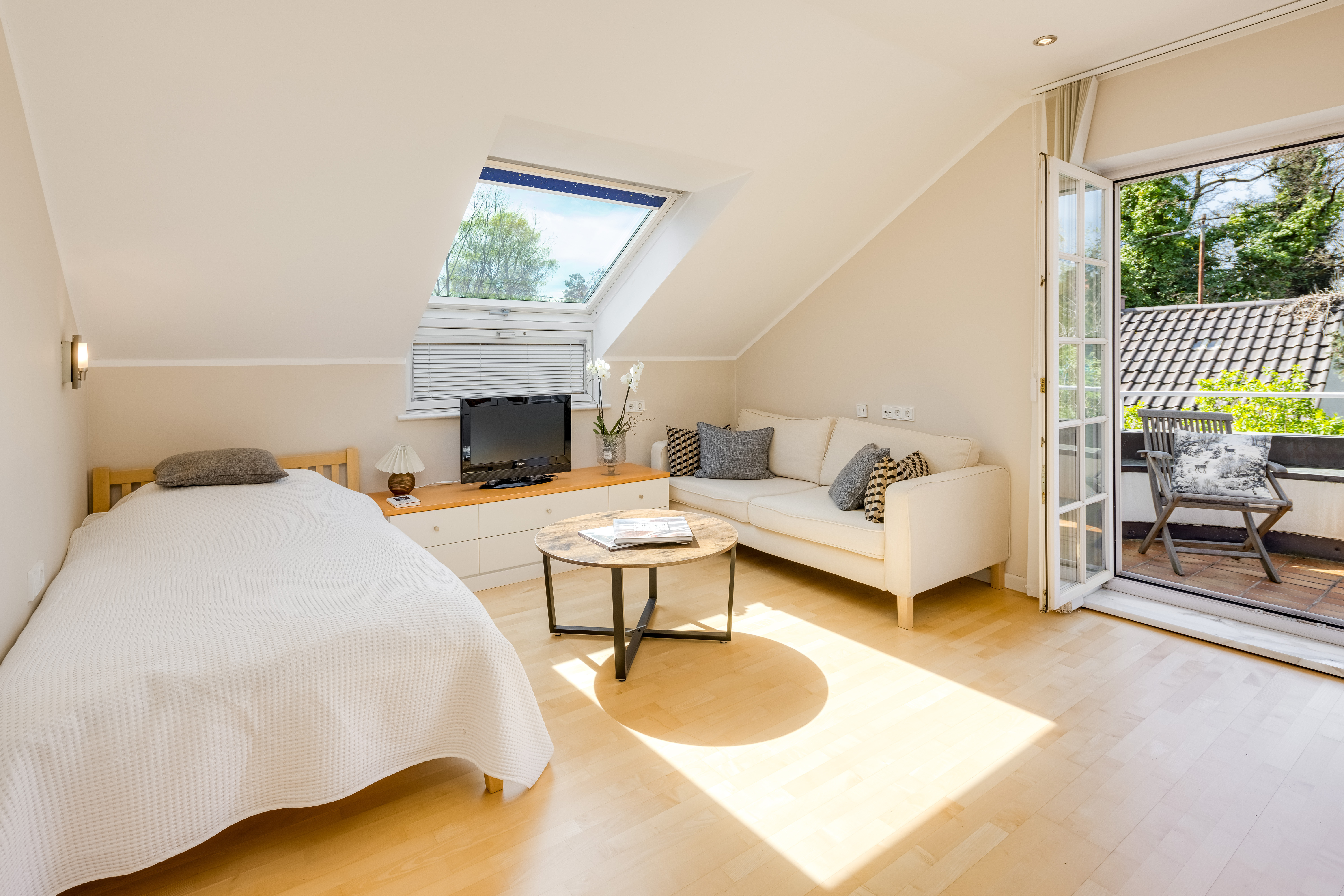 4 Bedroom Single Family Home/House's Image 5