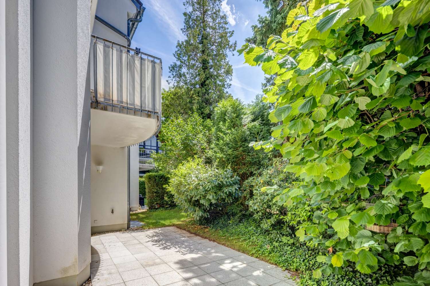 Lichtdurchflutete Gartenwohnung mit Kamin und privatem Garten – provisionsfrei - Bild 15