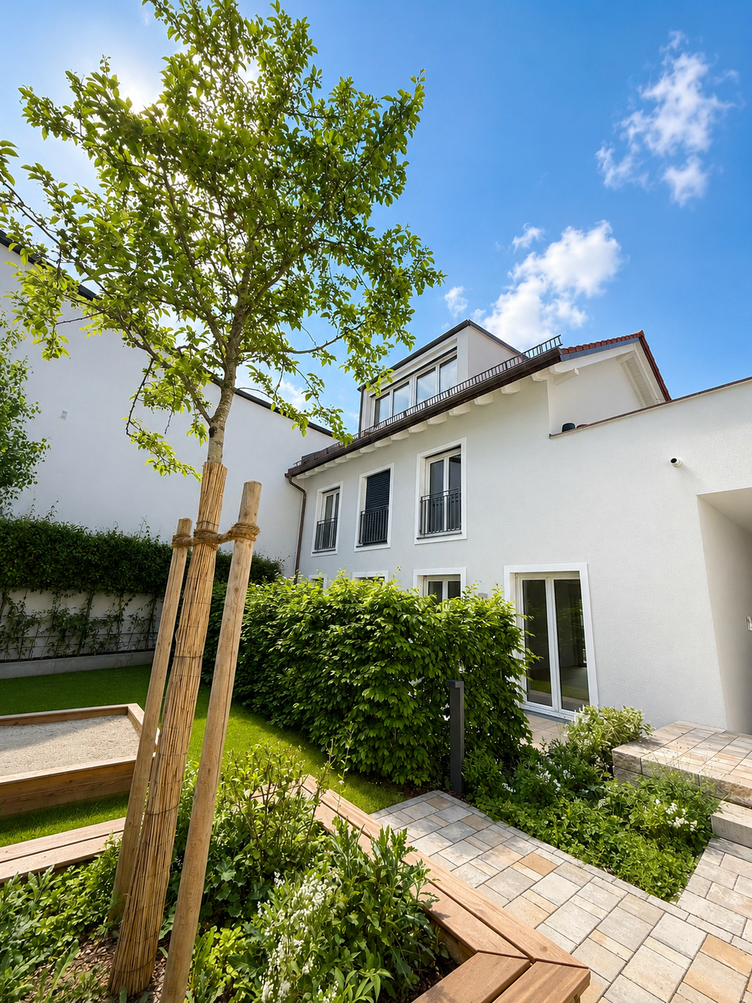 Erstbezug Maisonette-Wohnung in grüner Lage - Bild 1