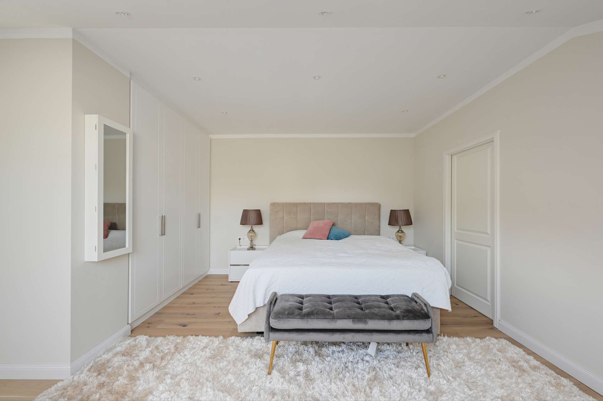 Modernes Zuhause mit offenem Kamin in Grünwald - Bild 7