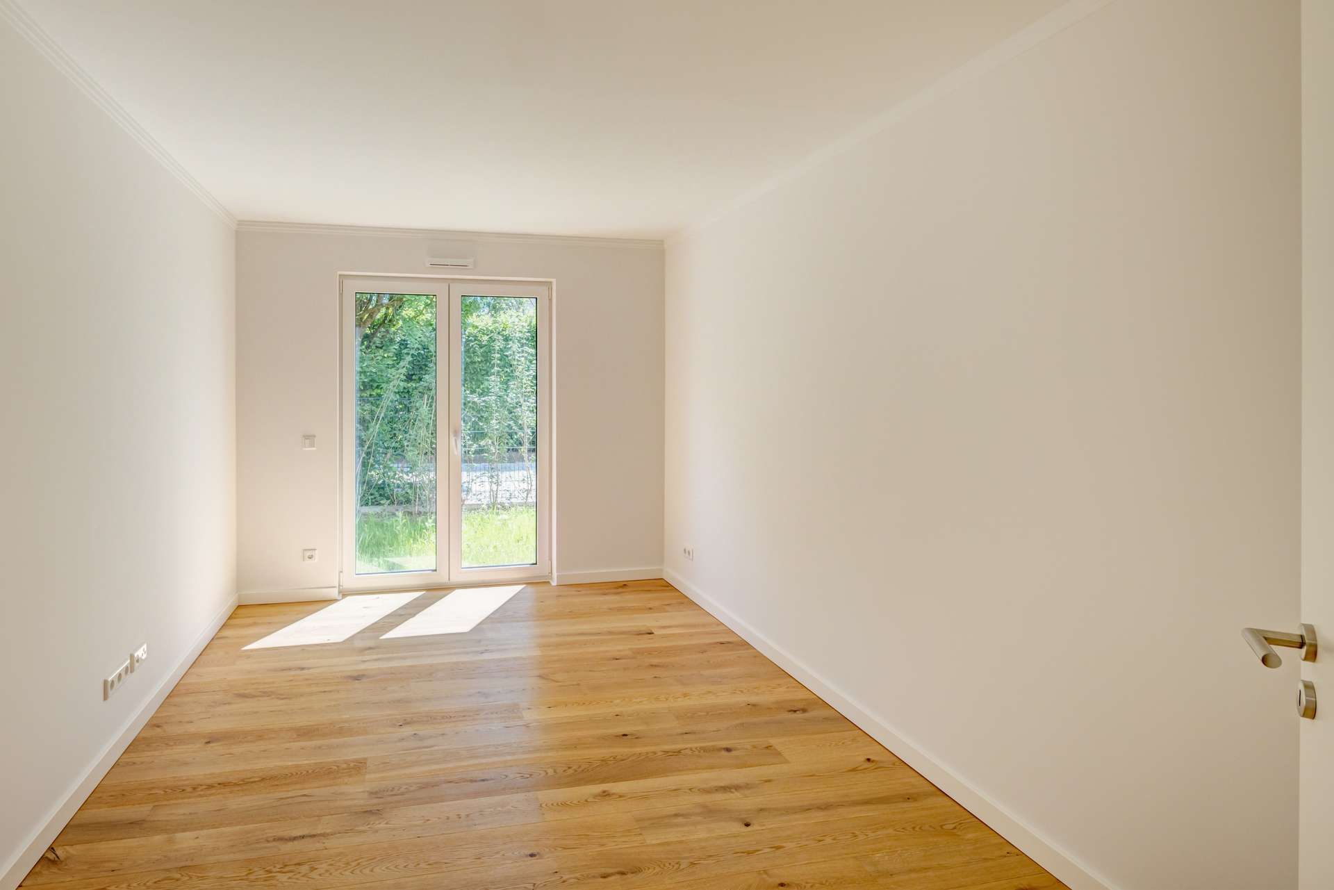 Bezugsfertige Familienwohnung mit großem Garten - Bild 5