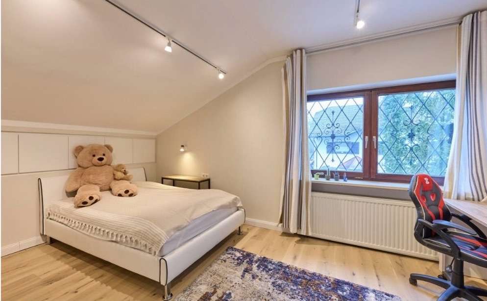 Modernes Zuhause mit offenem Kamin in Grünwald - Bild 12