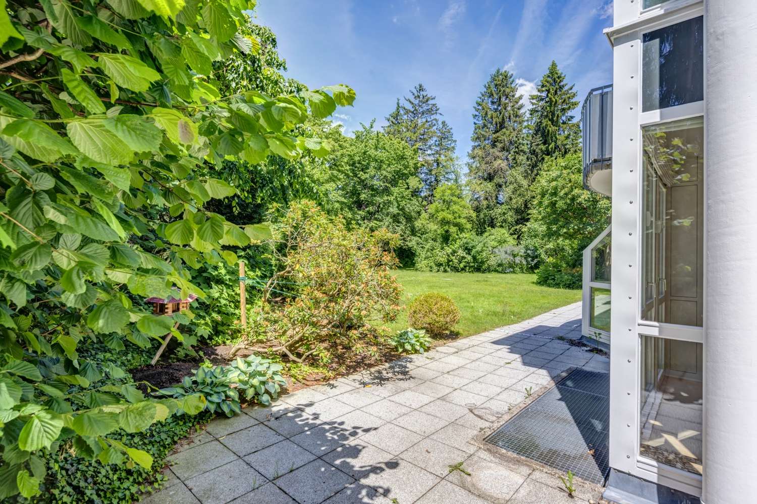Lichtdurchflutete Gartenwohnung mit Kamin und privatem Garten – provisionsfrei - Bild 13