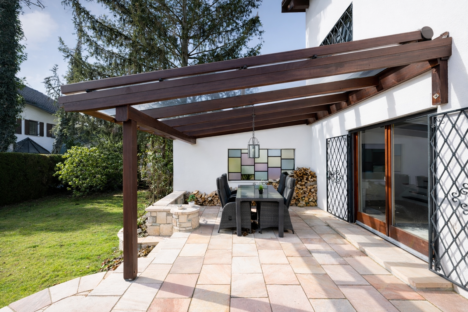 Modernes Zuhause mit offenem Kamin in Grünwald - Bild 14