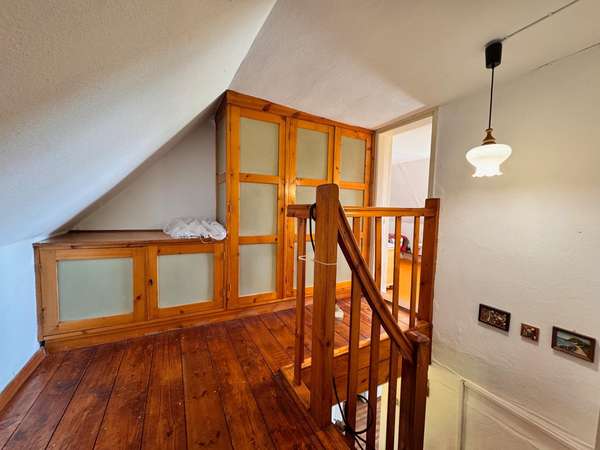 Flur/Treppe DG