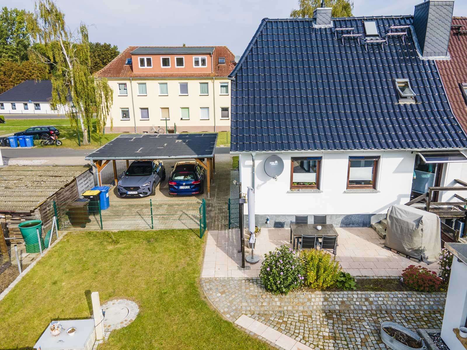Gepflegte Doppelhaushälfte in Altenpleen