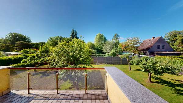 Blick von der Terrasse - EG
