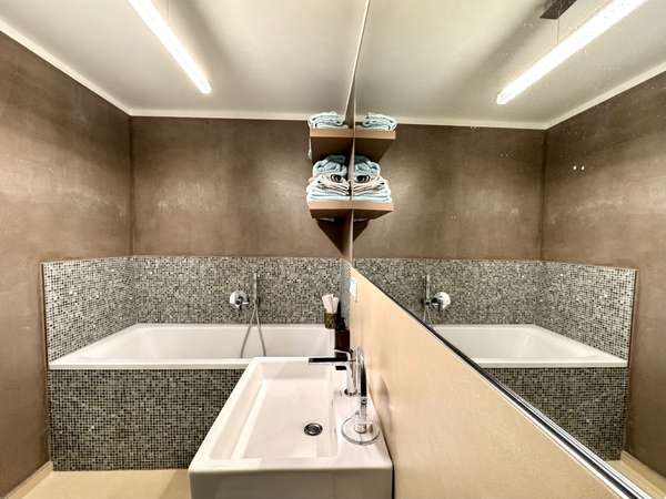 Bathroom - Master bedroom