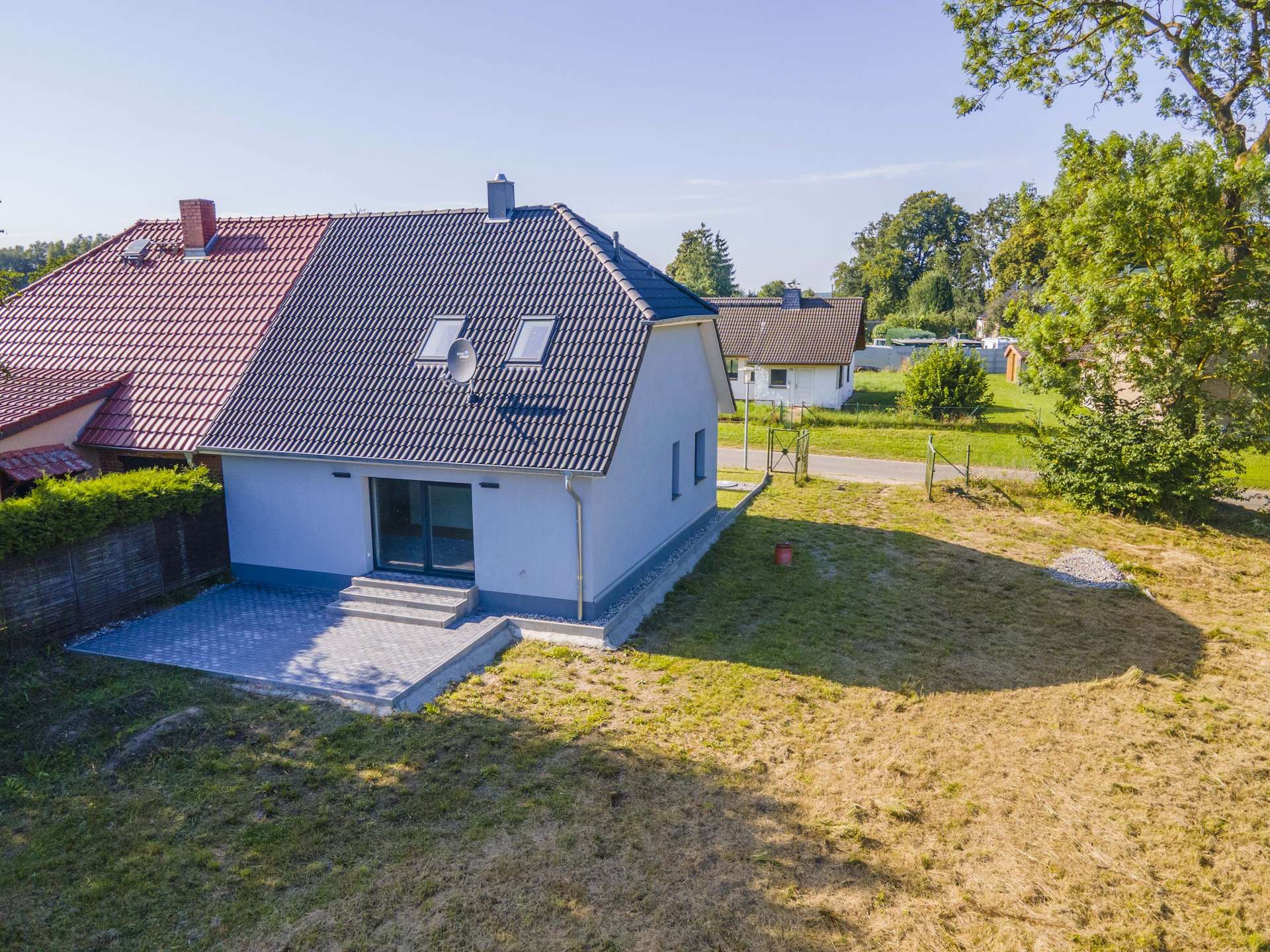 "provisionsfrei" Kernsanierte Doppelhaushälfte mit großem Grundstück & Feldrandlage