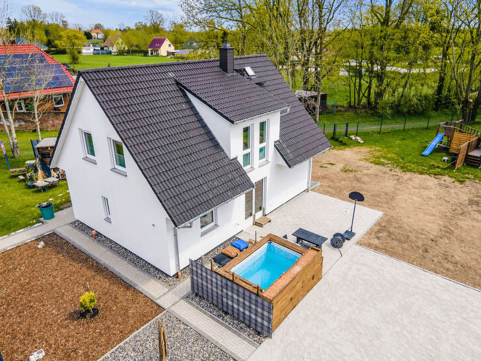 Modernes Einfamilienhaus aus 2019 mit großzügigem Grundstück in Groß Mohrdorf
