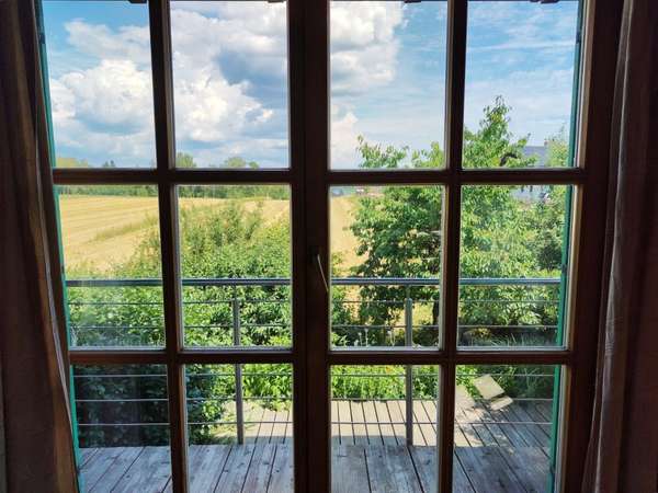 Blick in den Garten vom Esszimmer