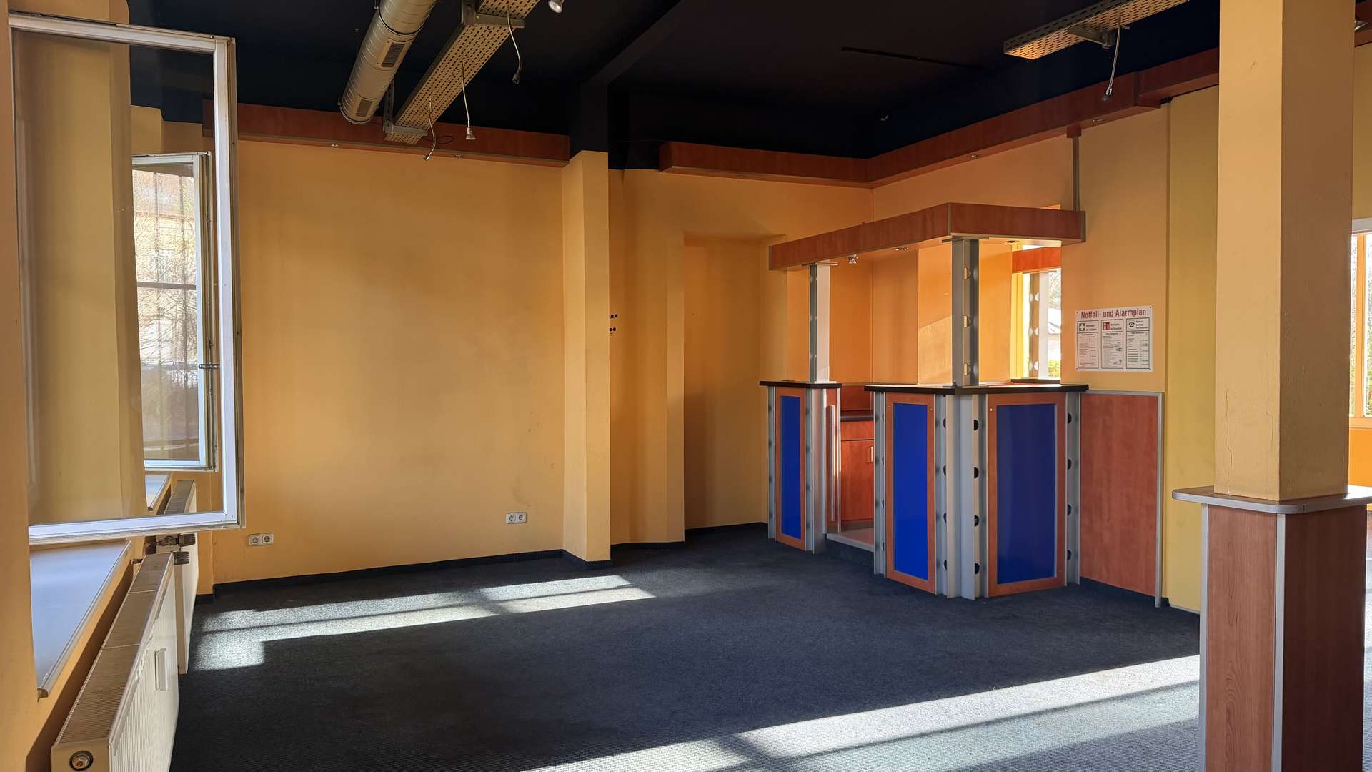 Büro1