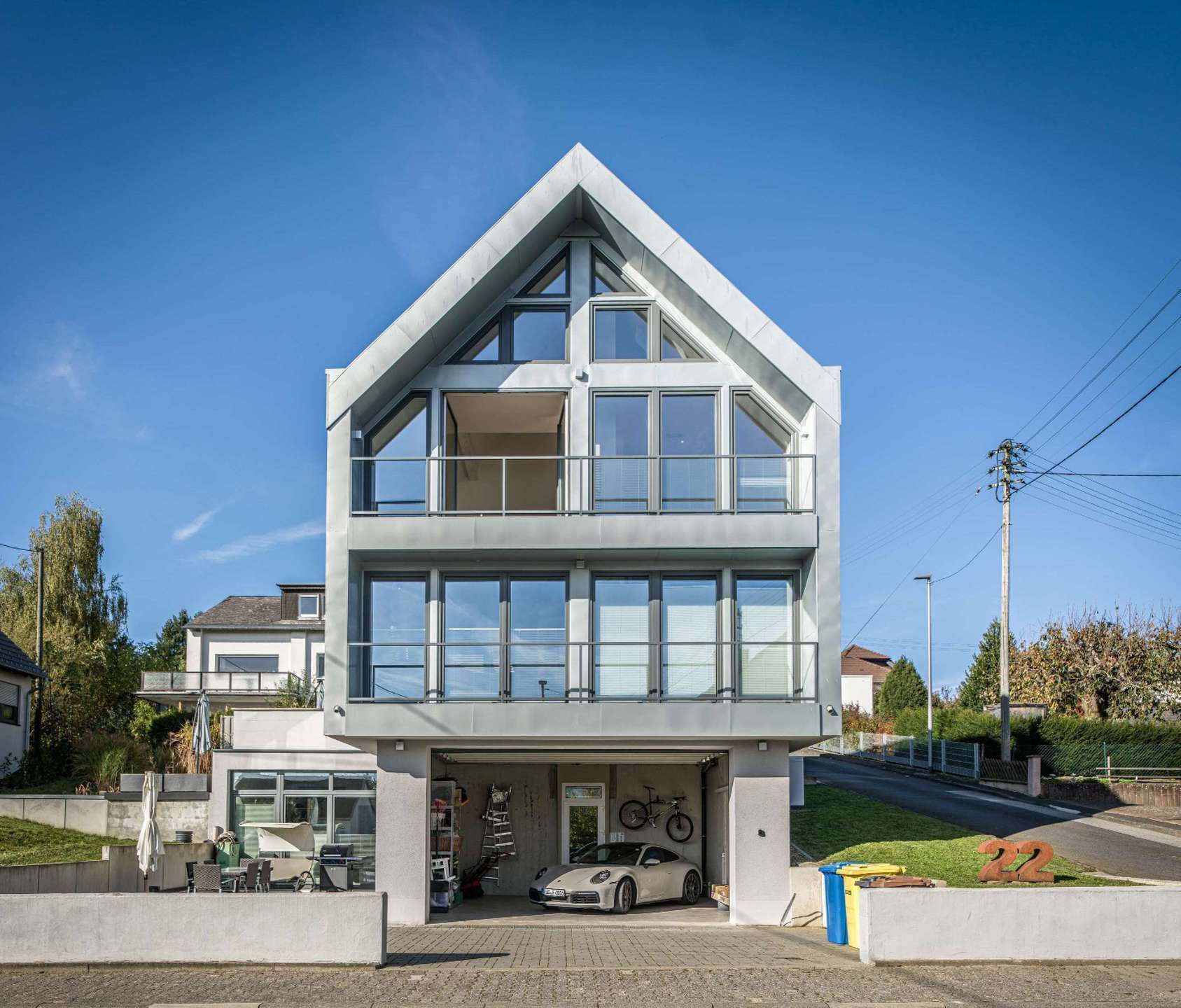 JUNG VON HAUS